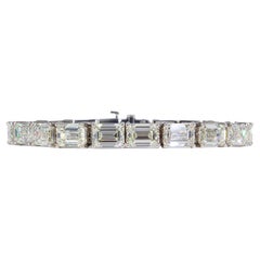 J. Bracciale tennis con diamanti taglio smeraldo da 21,14 carati totali di Birnbach