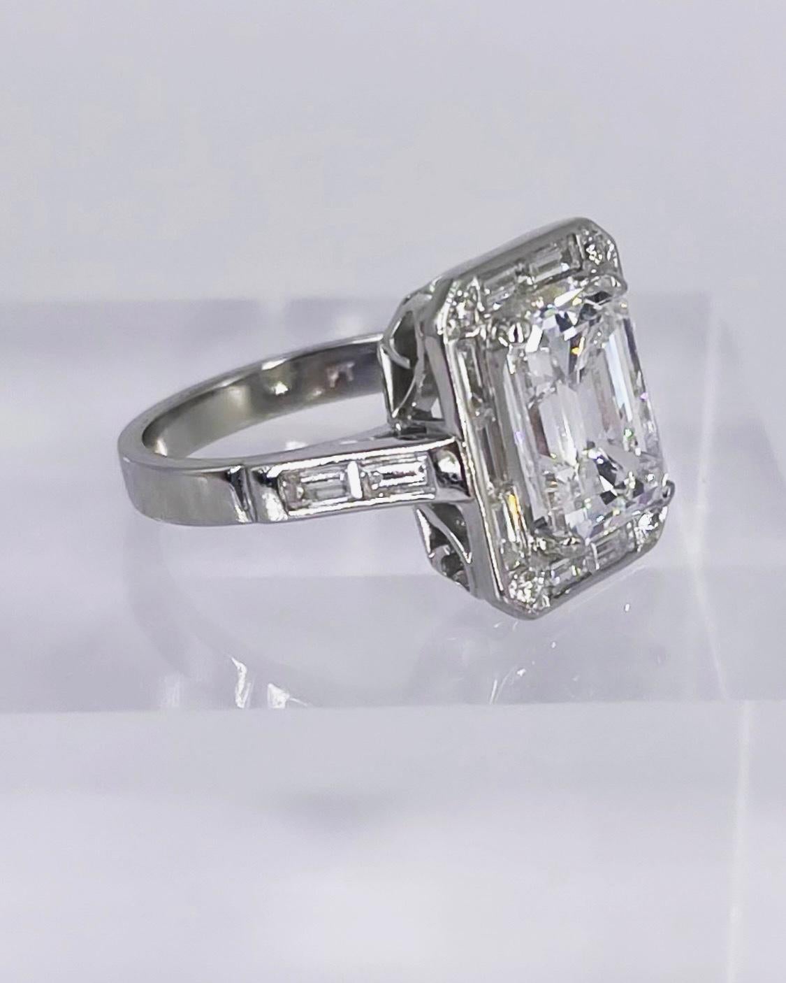 J. Birnbach Art Deco Style Ring with 2.60 carat Emerald Cut Center Diamond In Excellent Condition For Sale In New York, NY
