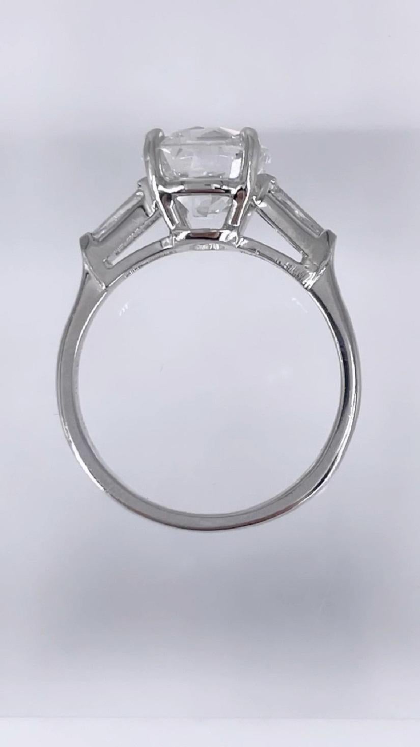 J. Birnbach 2.77 carat GIA E SI Old Mine Cut Diamond Ring with Tapered Baguettes In New Condition For Sale In New York, NY