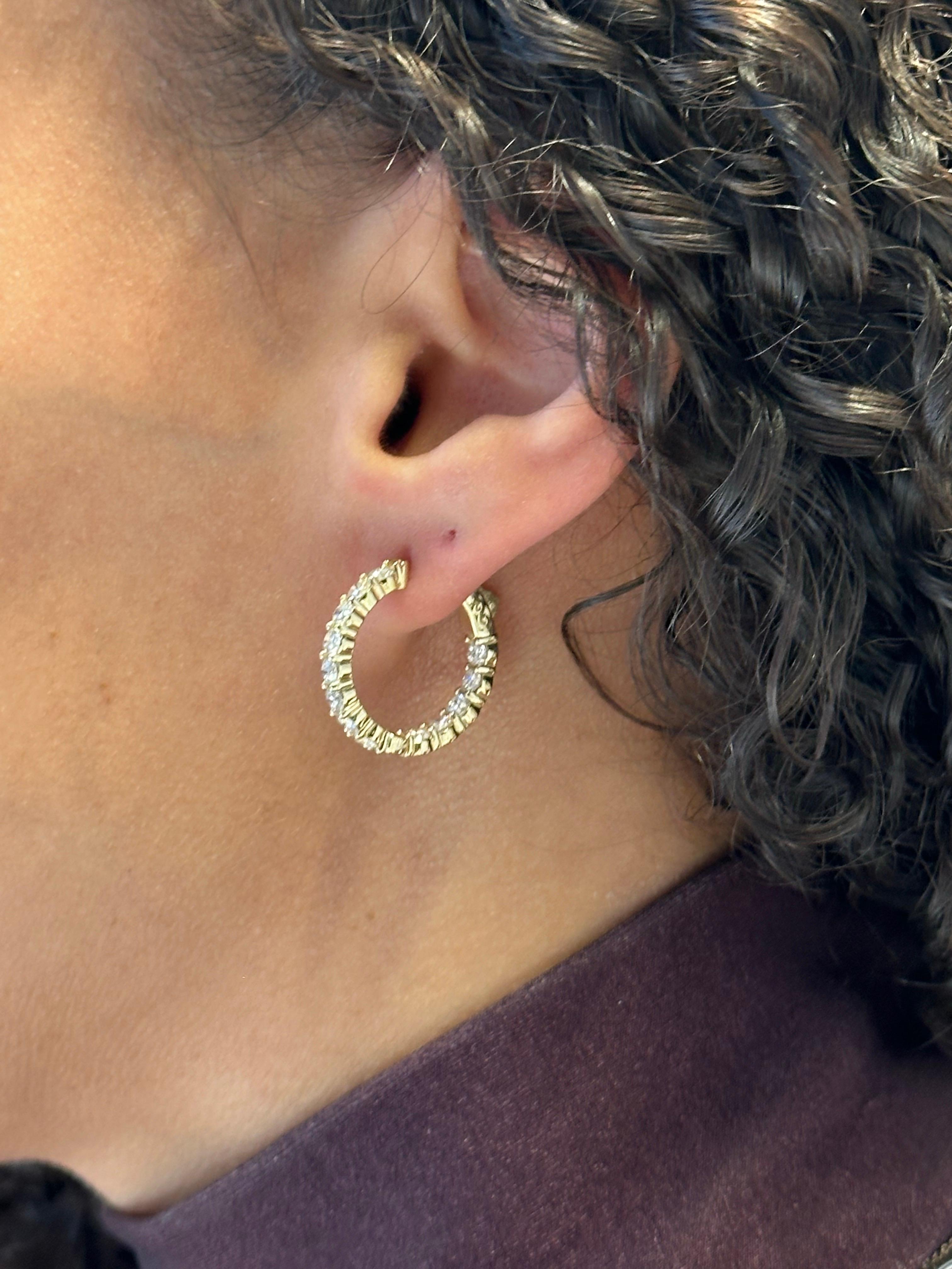 J. Birnbach Pendientes de aro con diamante de corte brillante redondo total de 3,16 quilates en venta 1