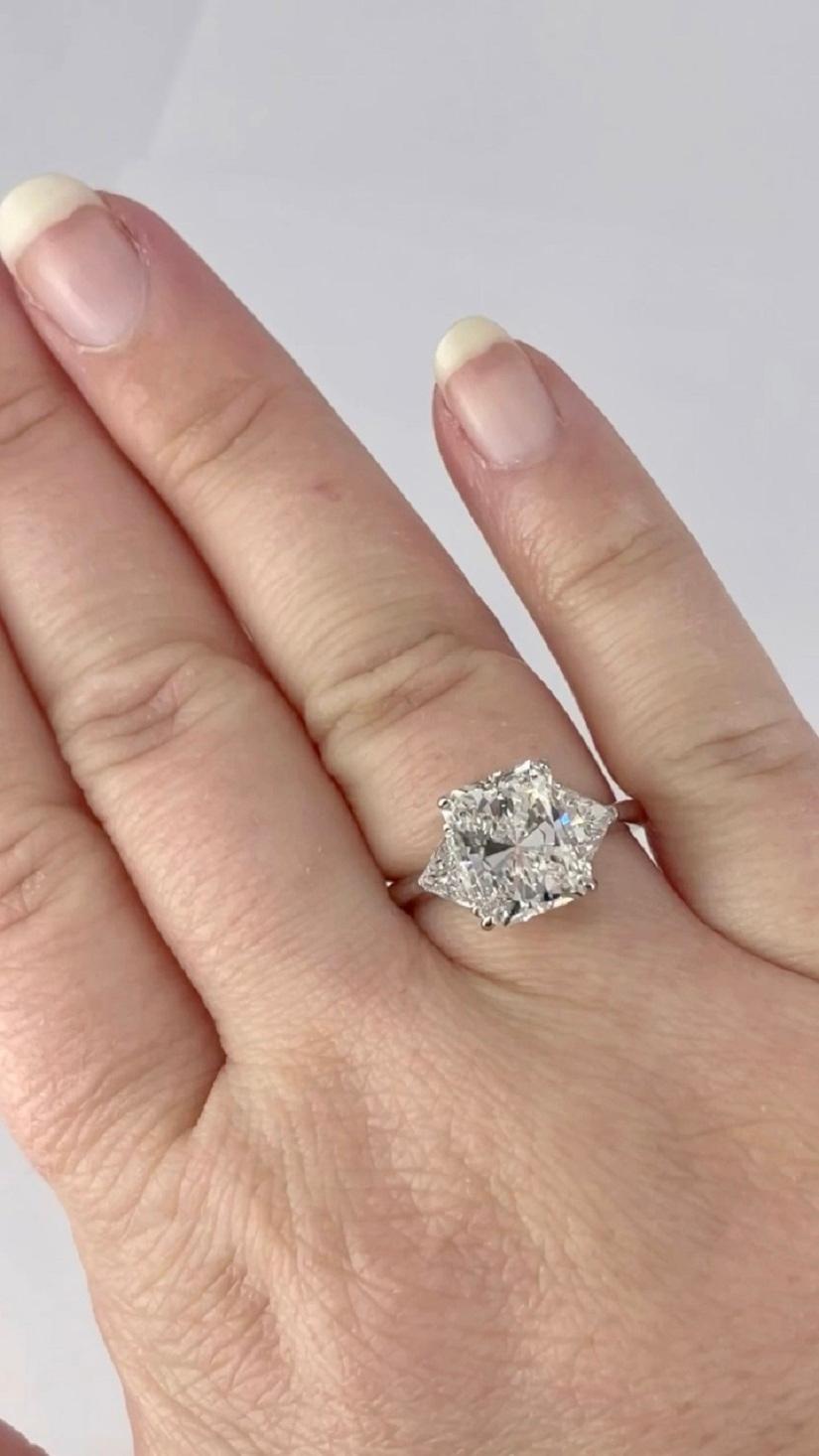 Women's J. Birnbach 3.21 carat Radiant Cut Diamond Three Stone Ring with Trillions For Sale