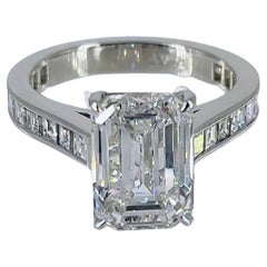 J. Birnbach, bague avec diamant taille émeraude 4,03 carats certifié GIA GVS1 et anneau en diamants sculptés