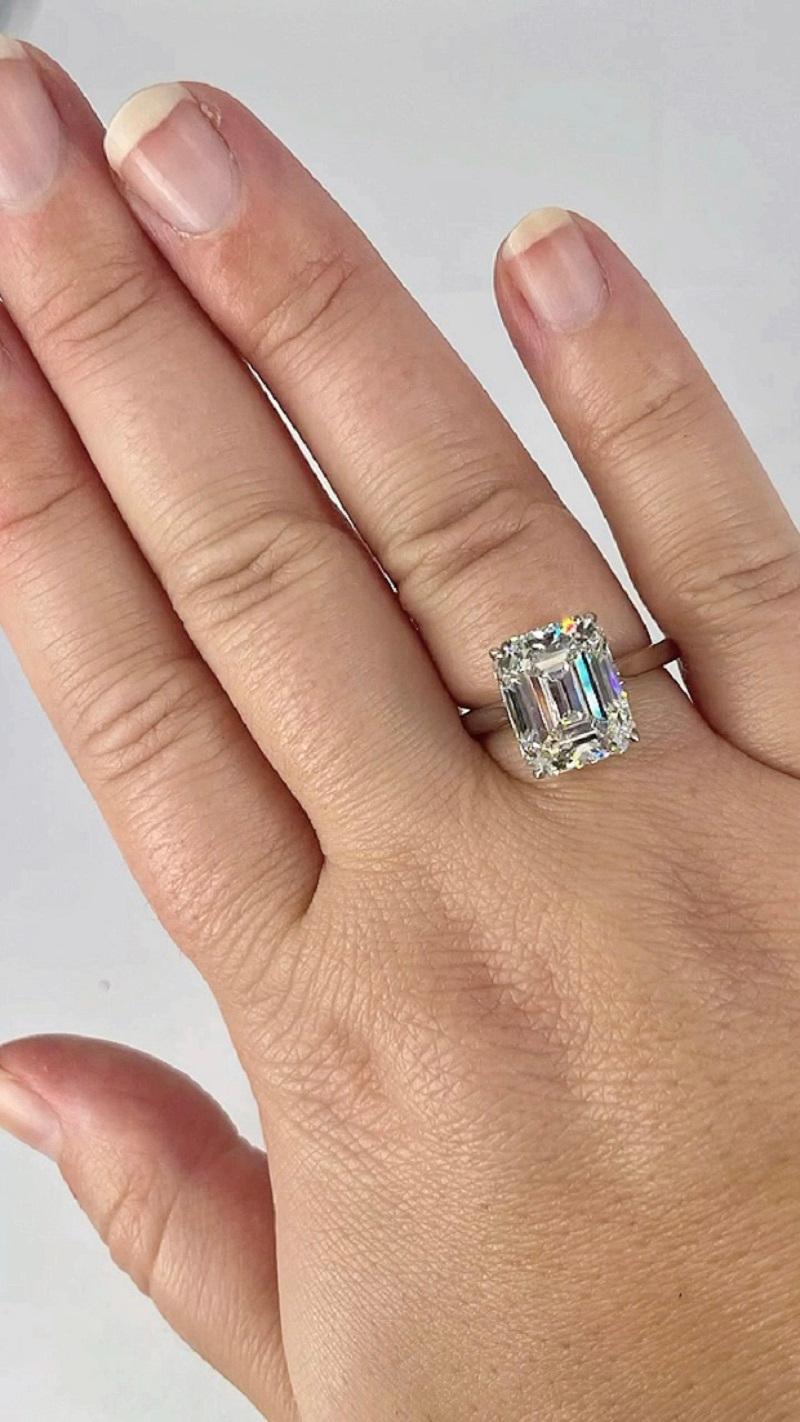 J. Birnbach 5.71 carat GIA GVVS2 Emerald Cut Diamond Solitaire Engagement Ring In New Condition For Sale In New York, NY