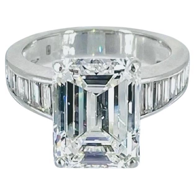 J. Birnbach 6,35 Karat GIA-Diamantring mit Smaragdschliff im Smaragdschliff und abgestufter Baguette-Ring im Angebot