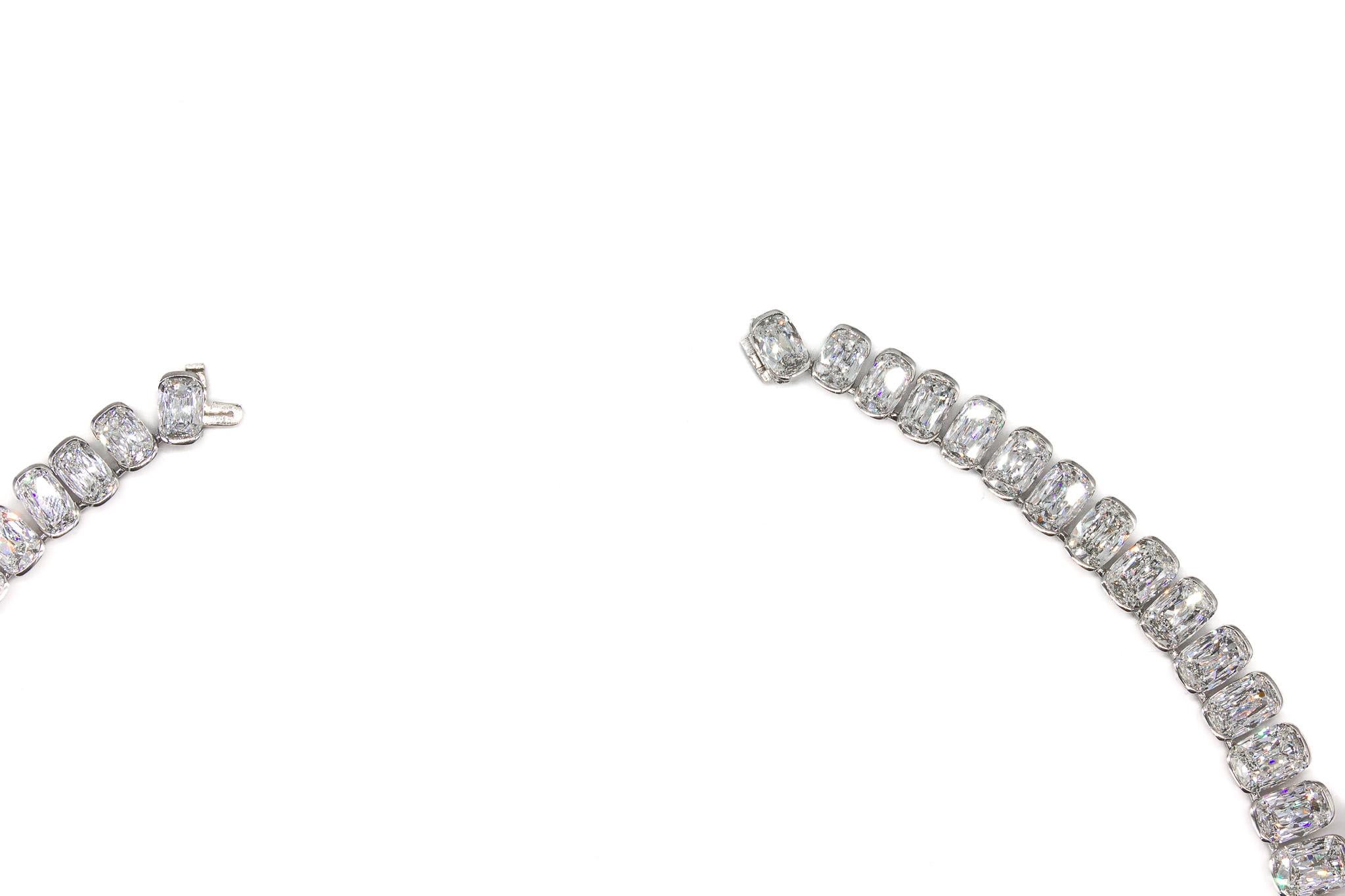 Taille coussin J. Birnbach Collier Riviera à diamants de style Ashoka de 65,01 carats au total en vente