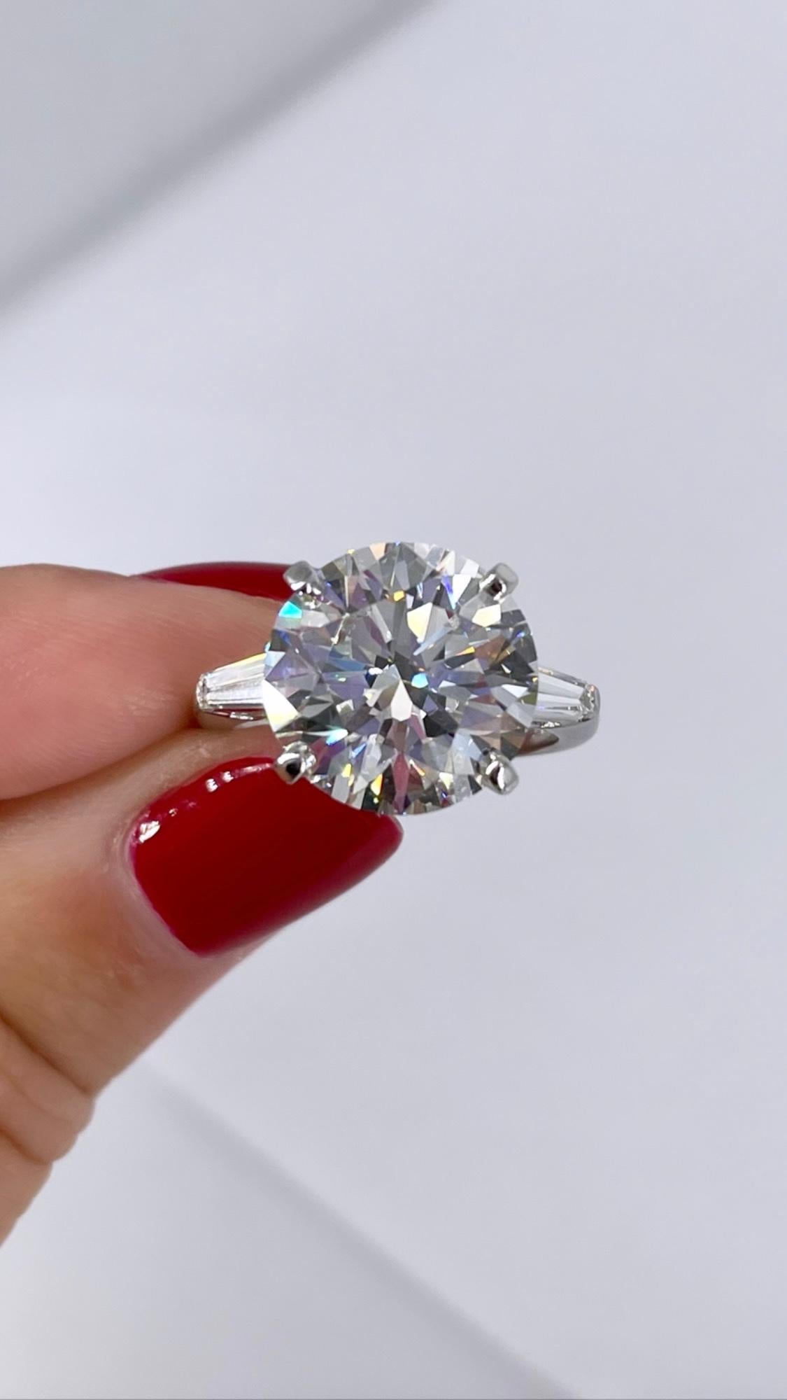 J. Birnbach  GIA H VVS2 7,33 Karat runder Diamantring mit kleinen spitz zulaufenden Baguettes im Zustand „Hervorragend“ im Angebot in New York, NY