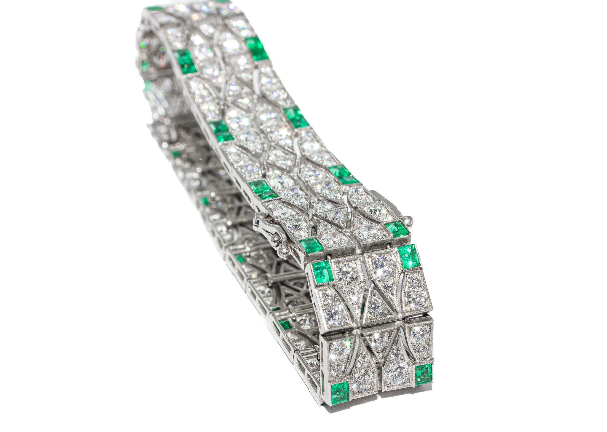J. Birnbach Art Deco Emerald and Diamond Bracelet In Excellent Condition For Sale In New York, NY