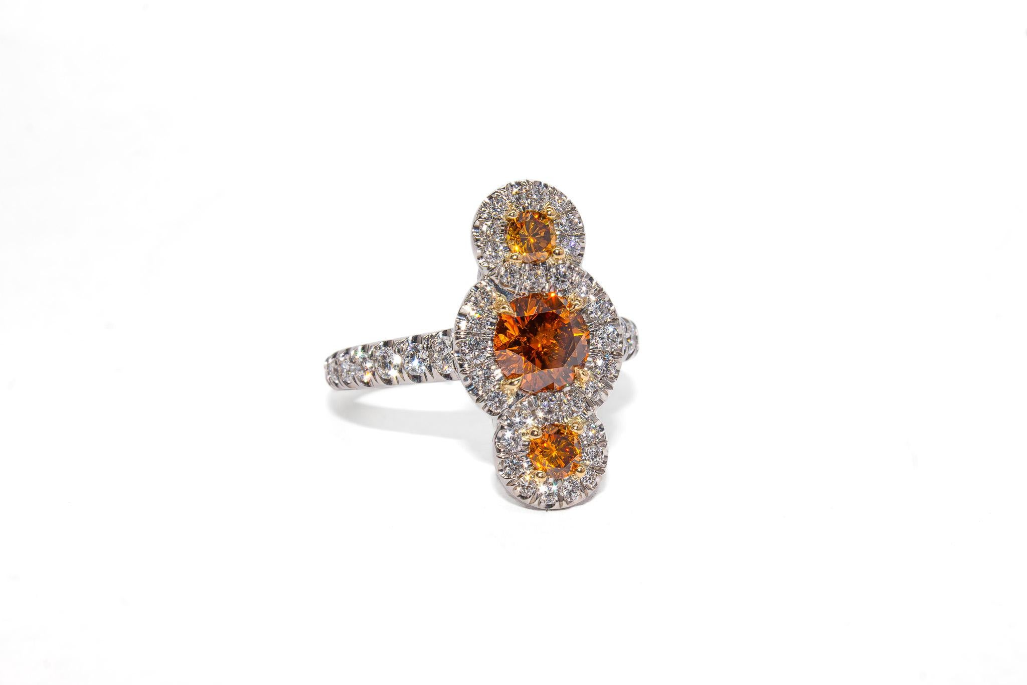 J. Birnbach GIA 1.22 Carat Total Fancy Orangy Brown Diamond Three-Stone Ring Contemporáneo en venta