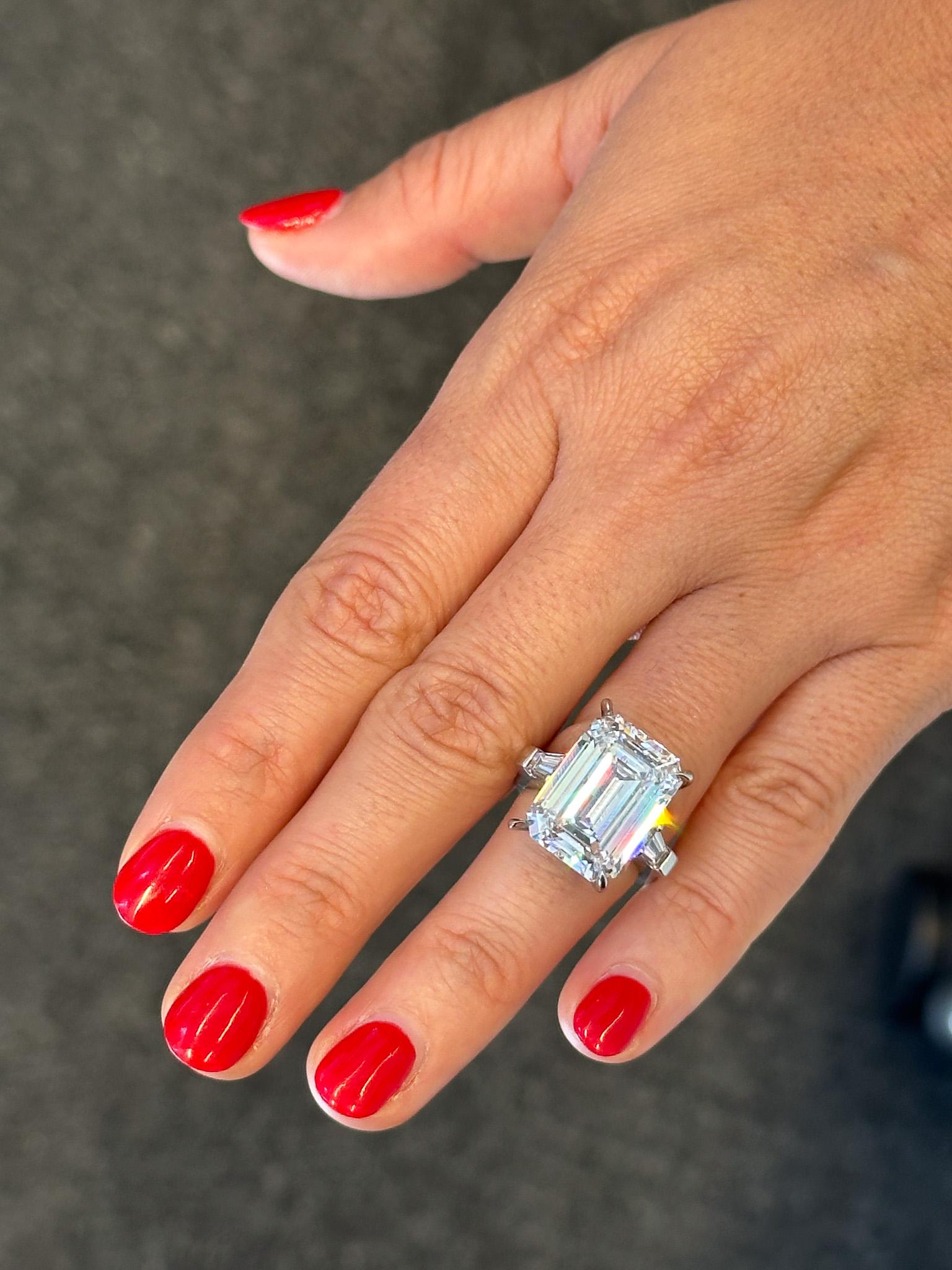 Women's or Men's J. Birnbach GIA 13.09 Carat D Flawless Emerald Cut Diamond Three-Stone Ring For Sale