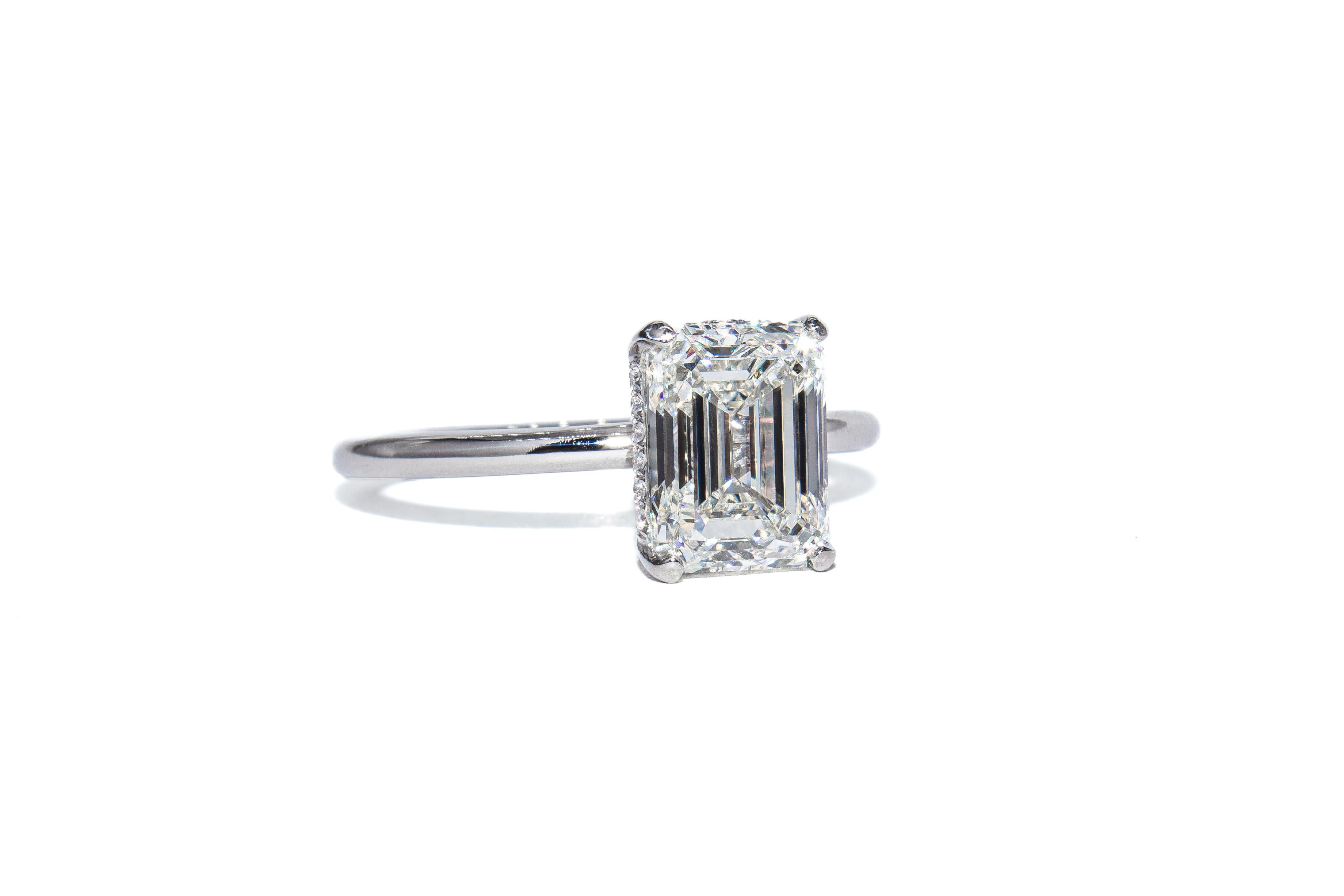J. J. Birnbach GIA 2,51ct J VS1 Smaragdschliff Versteckter Halo Diamant Solitär Ring (Zeitgenössisch) im Angebot