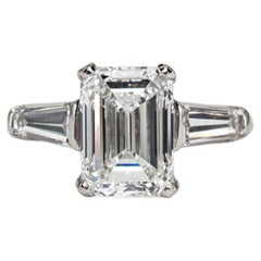 J. GIA Birnbach 3,01 Carati H VS1 Diamante Taglio Smeraldo Anello con Tre Pietre e Giacca