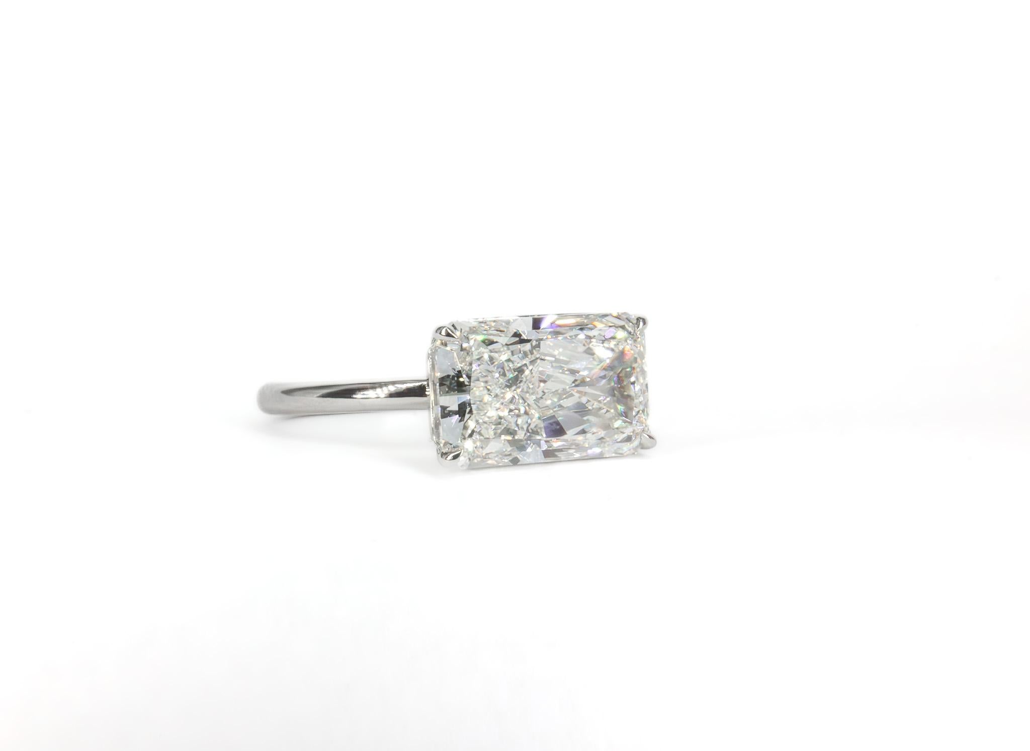 J. Birnbach GIA 3,50 quilates J VVS2 Diamante talla radiante Anillo solitario Este Oeste Contemporáneo