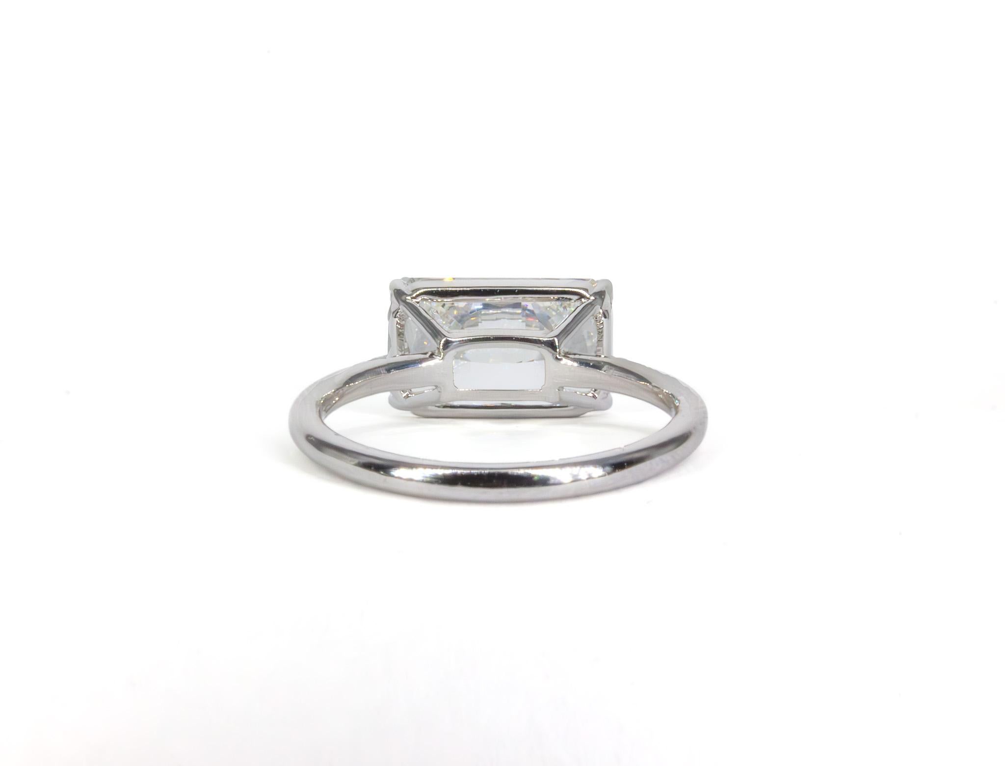 J. Birnbach GIA 3,50 quilates J VVS2 Diamante talla radiante Anillo solitario Este Oeste Corte radiante
