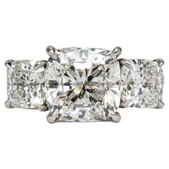 J. Birnbach GIA 3(70) Carat H SI1 Cushion Cut Diamond Platinum Three Stone Ring (bague à trois pierres en platine)