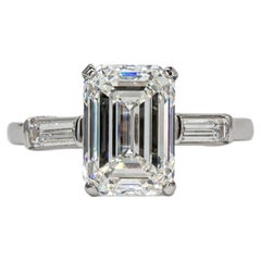 J. Birnbach GIA 4,01 Karat I SI1 Diamant im Smaragdschliff, Dreisteinring