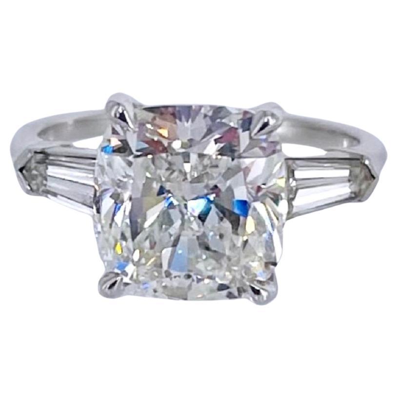 J. Birnbach Bague de fiançailles en diamant taille coussin de 4,64 carats certifié GIA avec baguettes effilées