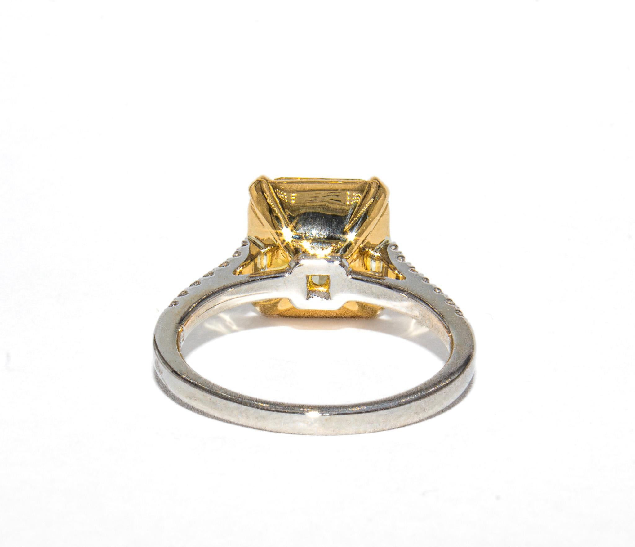 J. Birnbach GIA 5,03 Karat Fancy Gelb VVS2 Diamant Solitär Ring mit Strahlenschliff im Zustand „Neu“ im Angebot in New York, NY