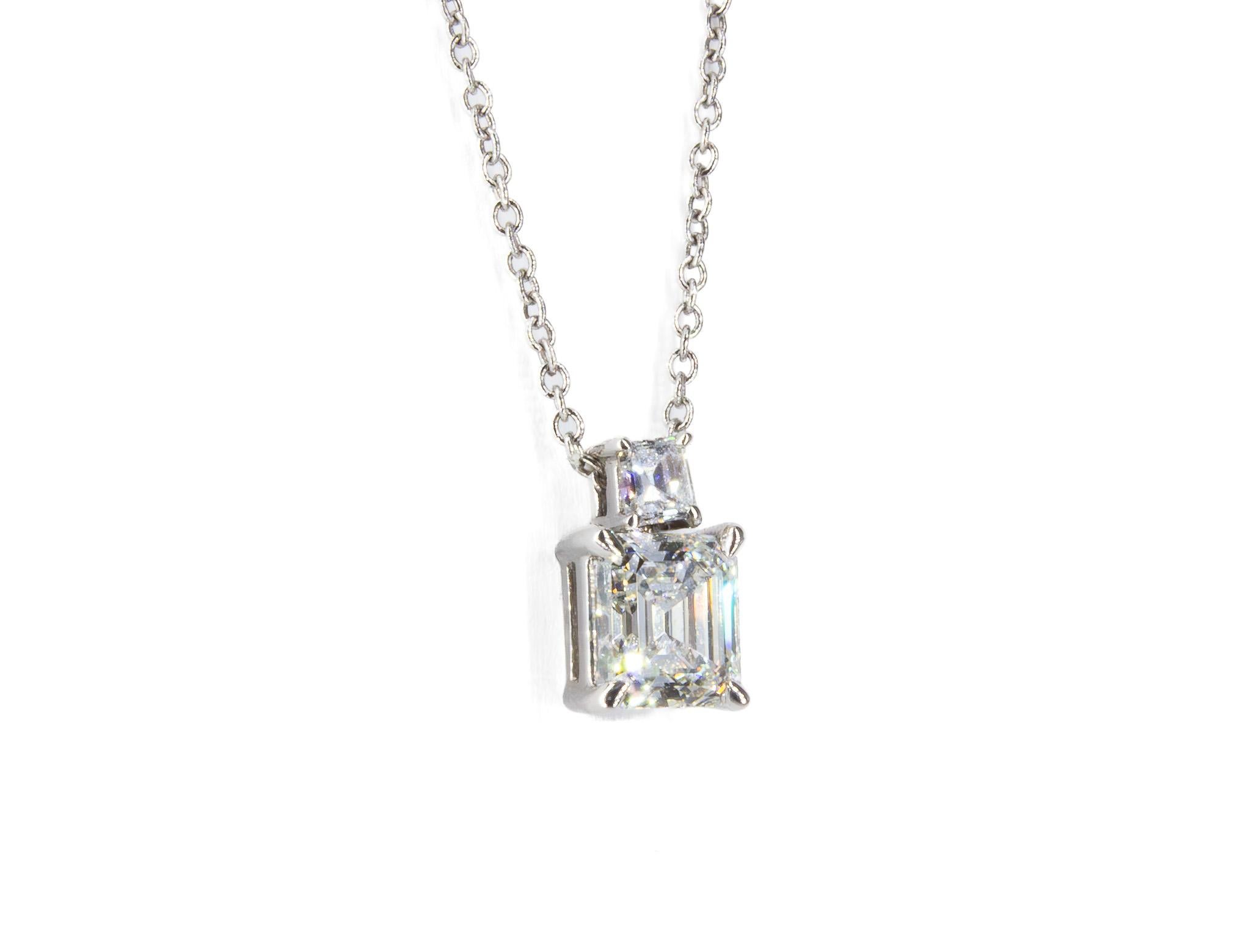 Contemporary J. Birnbach GIA Certified 0.90 Carat G VS1 Emerald Cut Diamond Necklace For Sale