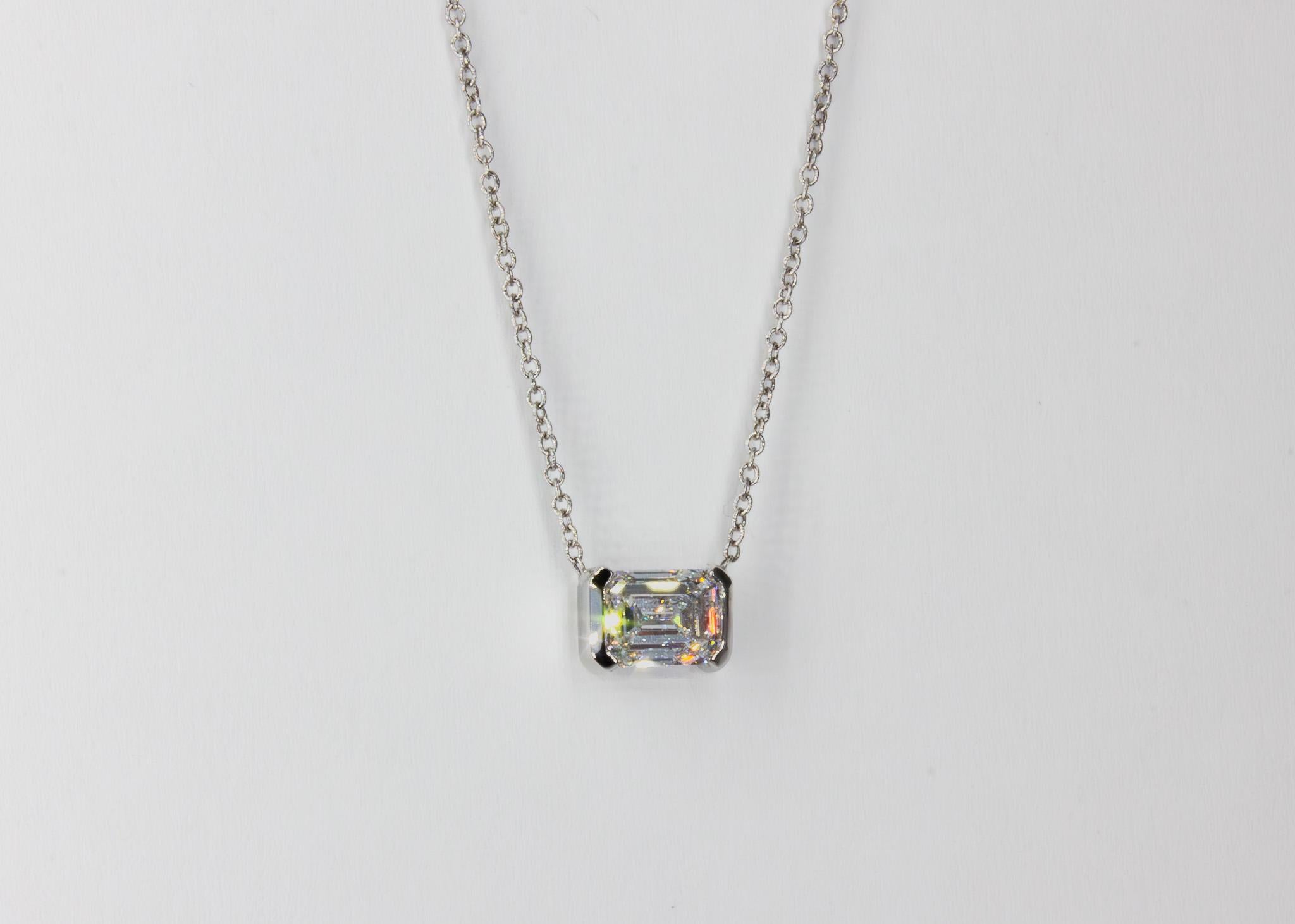 J. Birnbach GIA Certified 1.01 D SI2 Carat Emerald Cut Diamond Necklace In New Condition For Sale In New York, NY