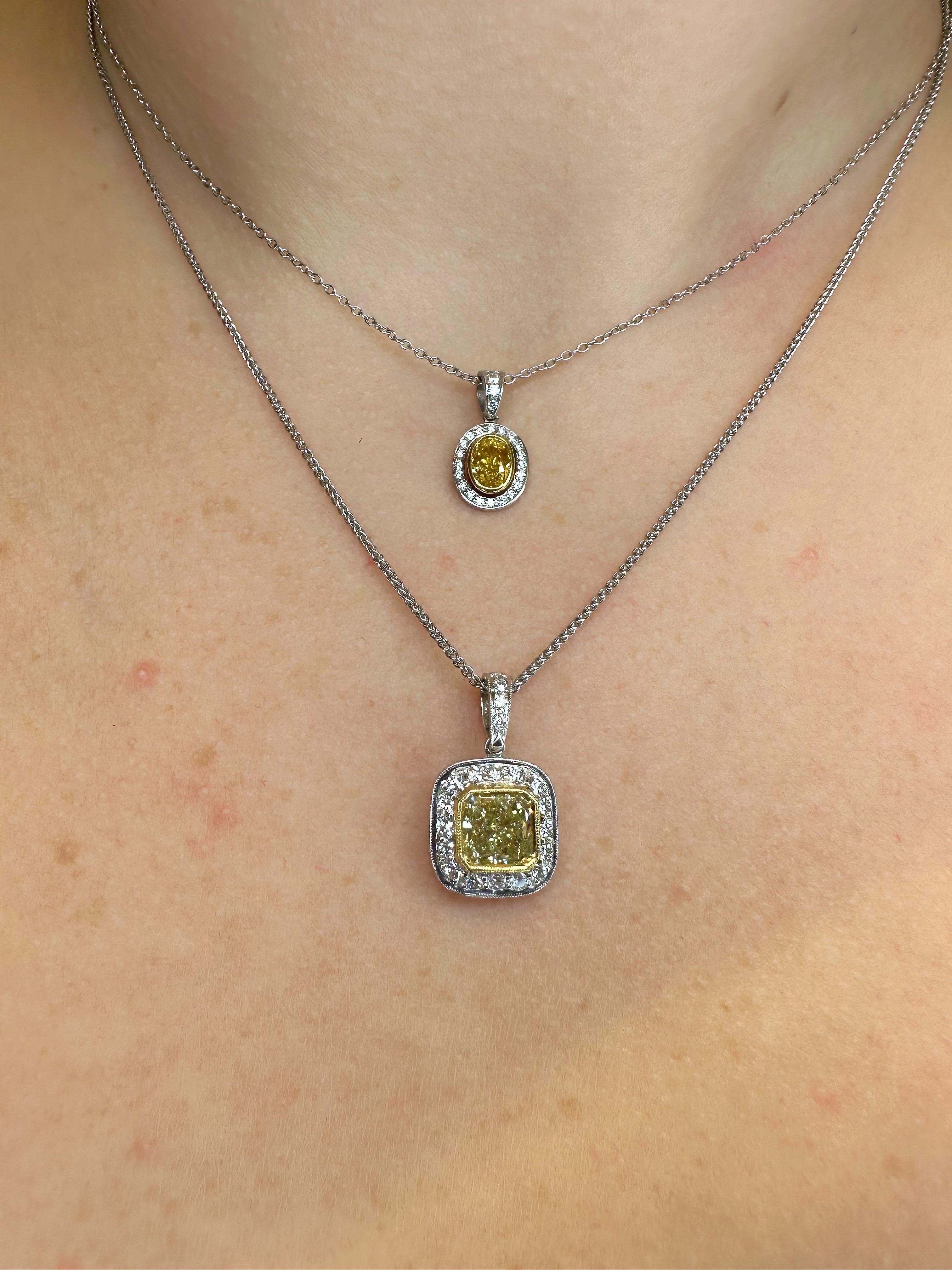 J. Birnbach GIA Certified 1.78 Carat Fancy Yellow Radiant Diamond Necklace In New Condition For Sale In New York, NY