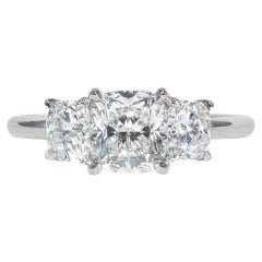 J. Birnbach, bague à trois pierres avec diamants taille coussin de 1,78 carat certifiés GIA