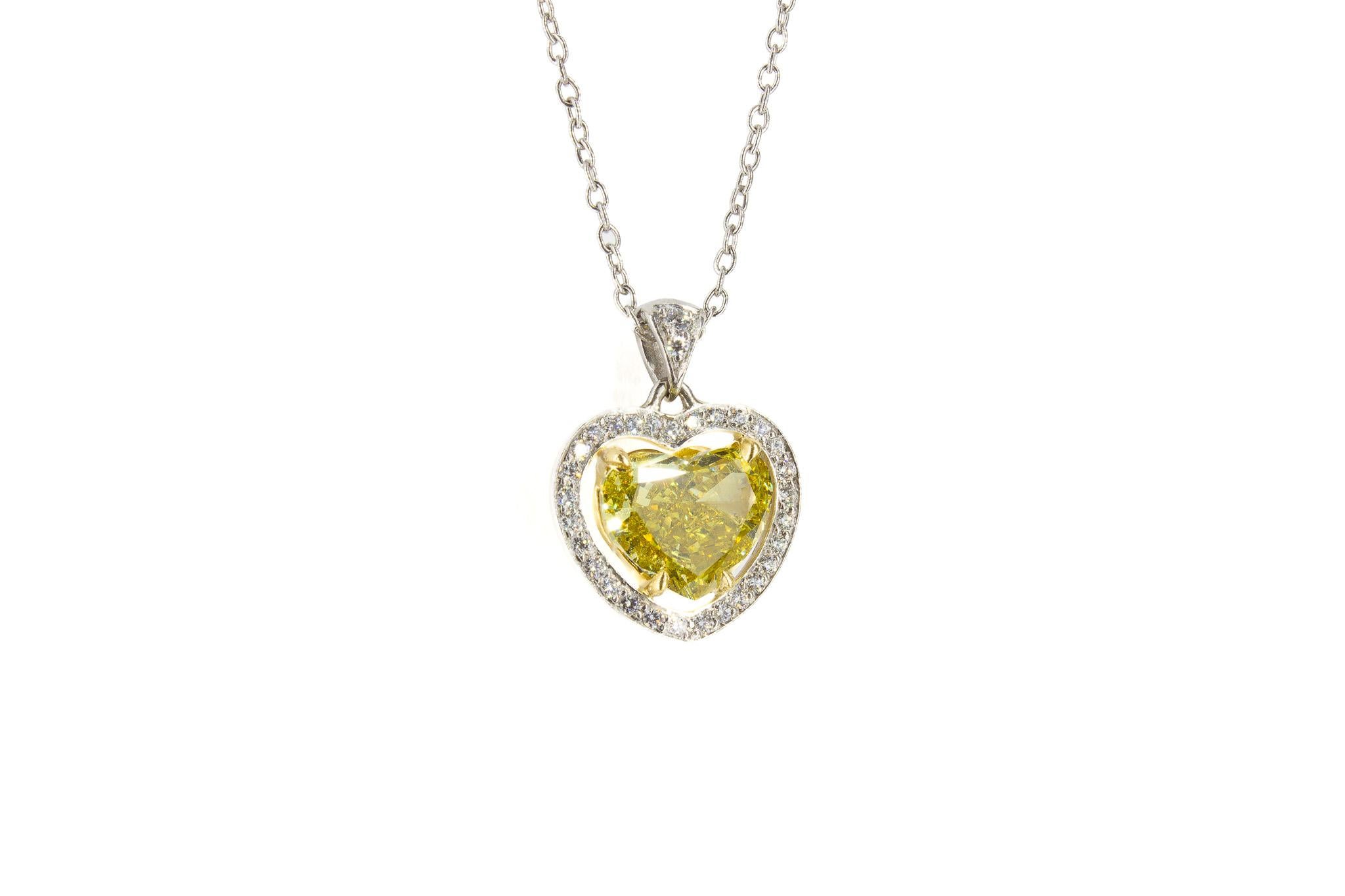 J. Birnbach GIA Certified 1.82 Carat Fancy Yellow Heart Shape Diamond Necklace In New Condition For Sale In New York, NY