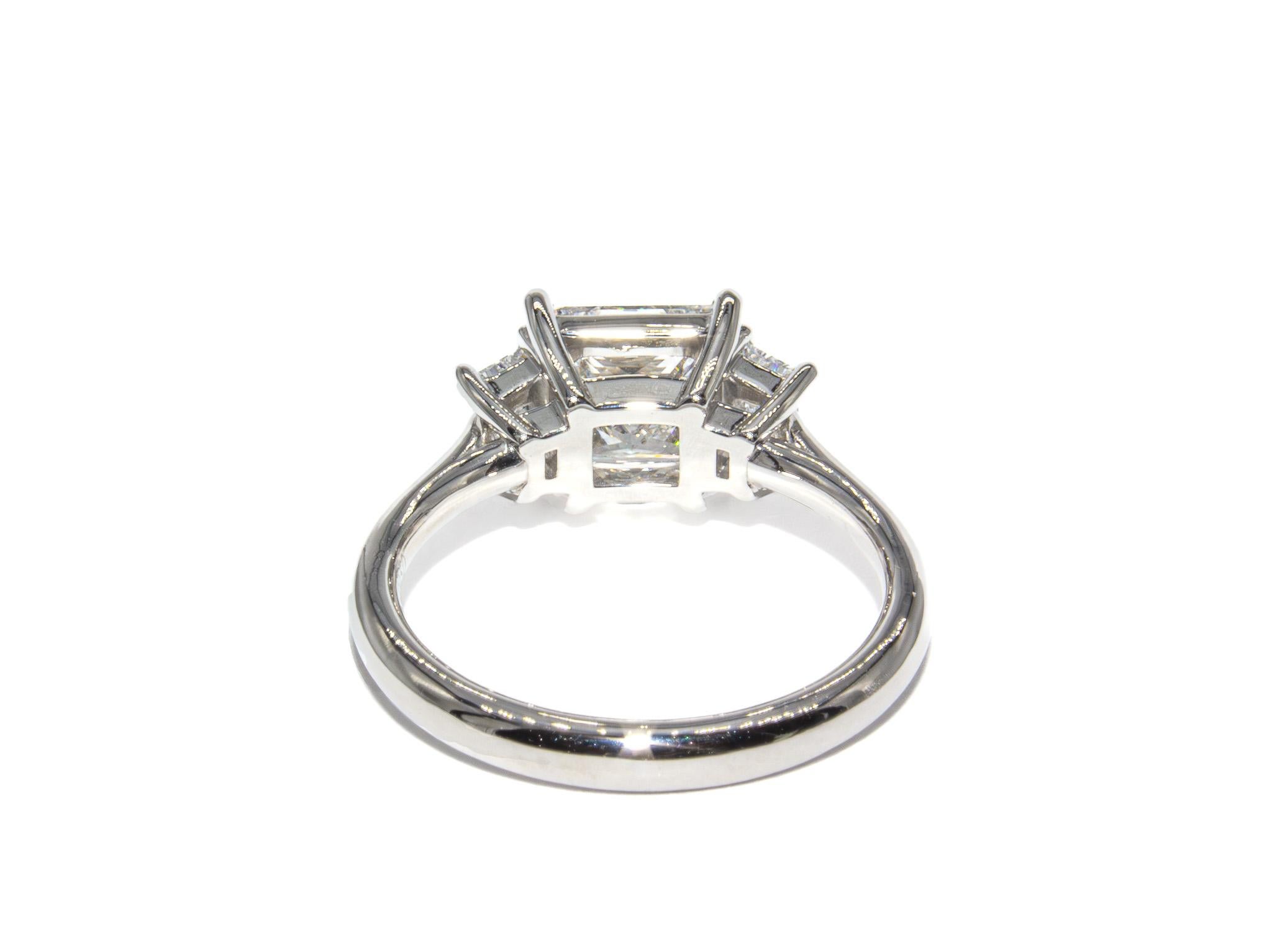 Cushion Cut J. Birnbach GIA Certified 1.86 Carat Princess Cut Diamond Three-Stone Ring For Sale
