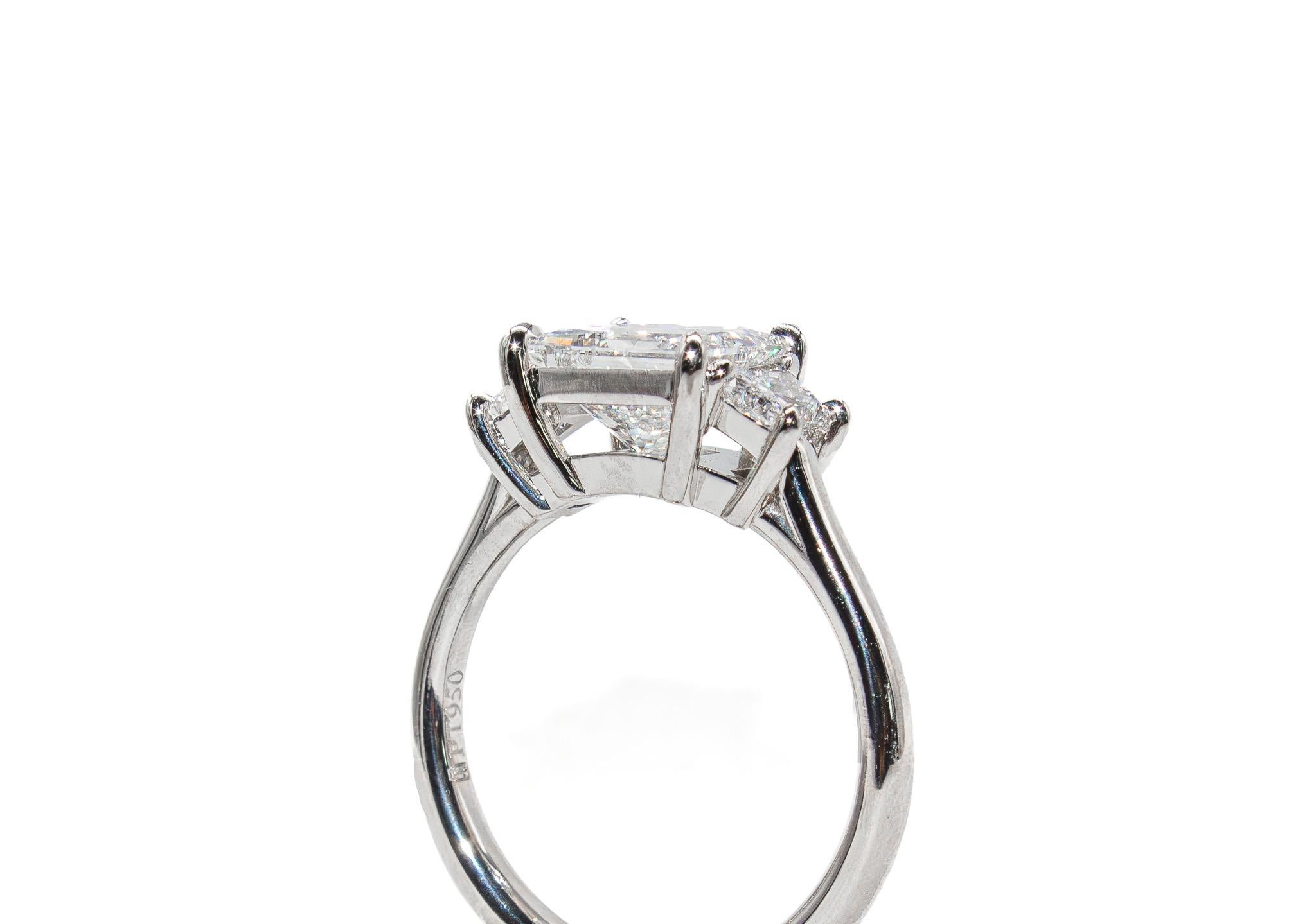 J. Birnbach GIA Certified 1.86 Carat Princess Cut Diamond Three-Stone Ring In New Condition For Sale In New York, NY