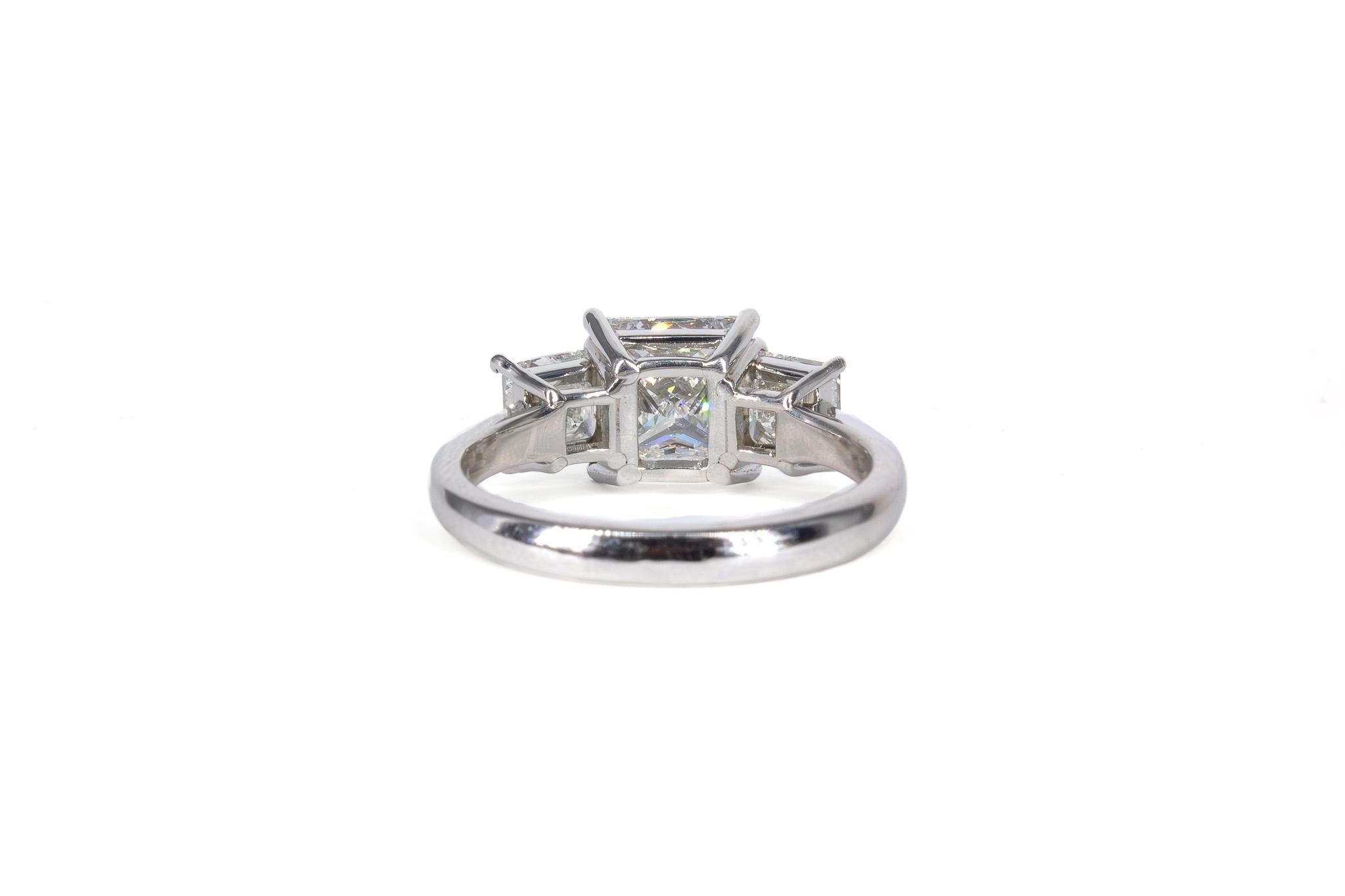 J. Birnbach GIA Certified 2.09 F SI1 Carat Princess Cut Diamond Three-Stone Ring In New Condition For Sale In New York, NY