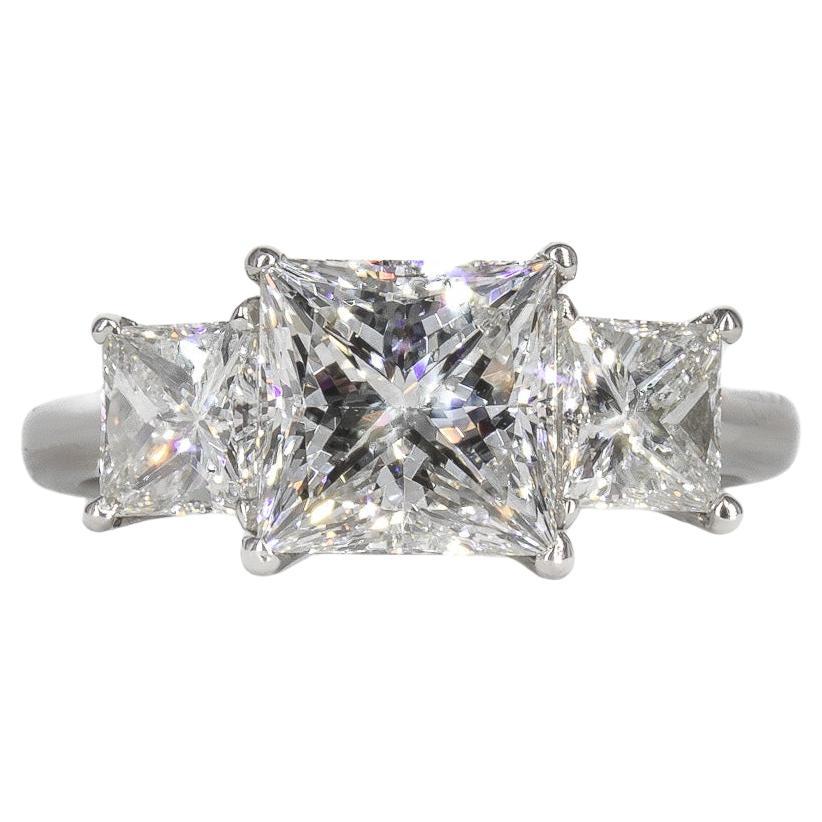 J. Birnbach Anillo de tres piedras con diamantes talla princesa de 2,09 F SI1 quilates con certificación GIA
