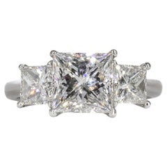J. Birnbach GIA zertifizierter 2,09 F SI1 Karat Diamantring mit drei Steinen im Prinzessinnenschliff