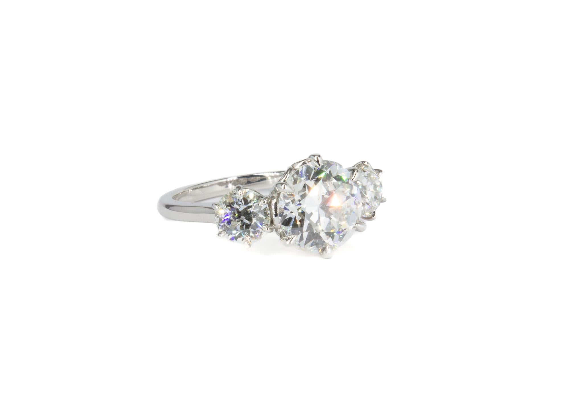 J. Birnbach, bague à trois pierres avec diamant européen ancien de 2,69 carats certifié GIA, I SI2 en vente 2