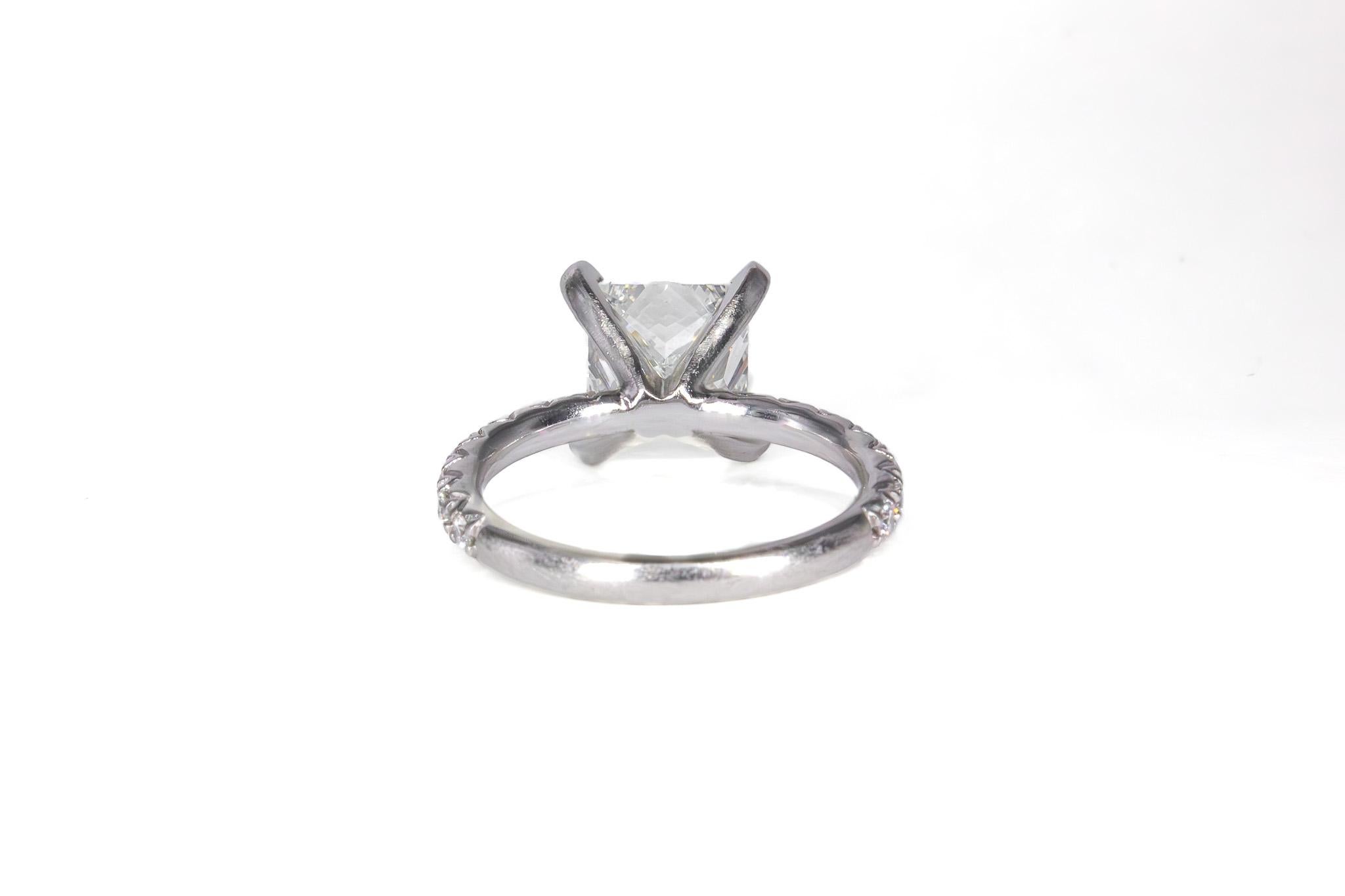 Contemporary J. Birnbach GIA Certified 2.92 Carat J VS2 Princess Cut Diamond Solitaire Ring For Sale