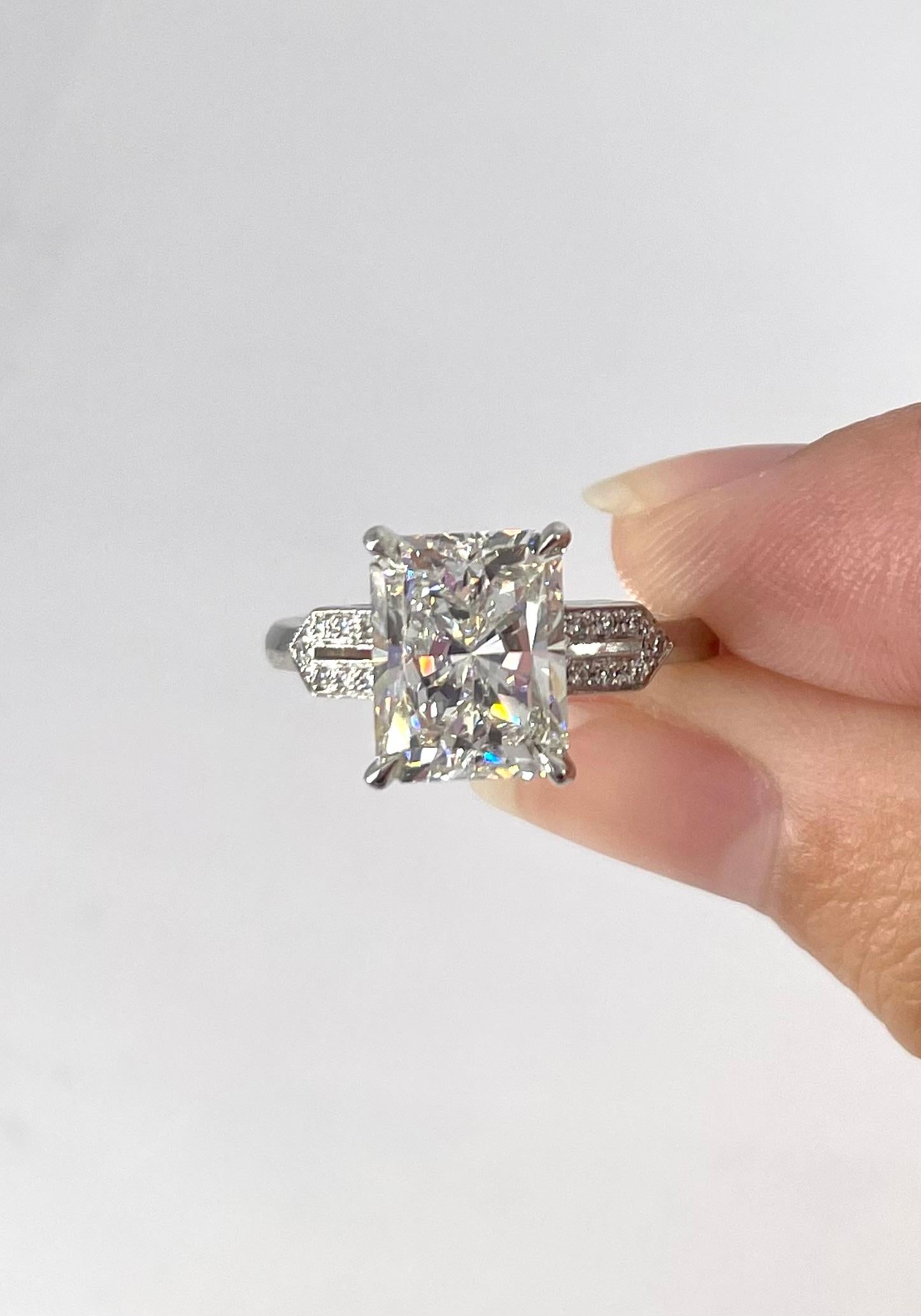 Women's J. Birnbach GIA Certified 3.01 Carat Radiant Cut Diamond Engagement Ring  For Sale