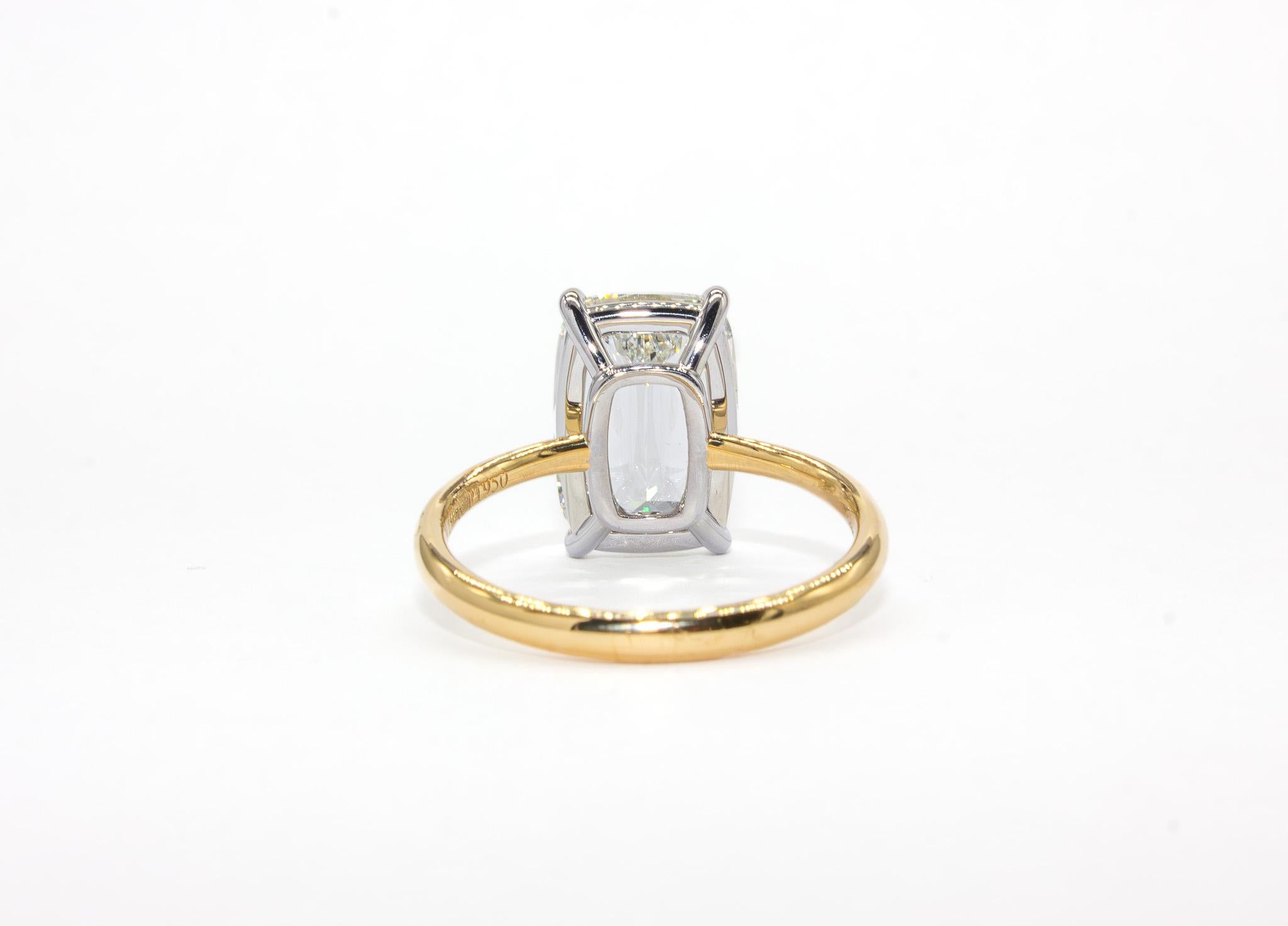 J. Birnbach GIA Certified 3.03 Carat I VS2 Cushion Cut (Ashoka) Diamond Ring In New Condition For Sale In New York, NY