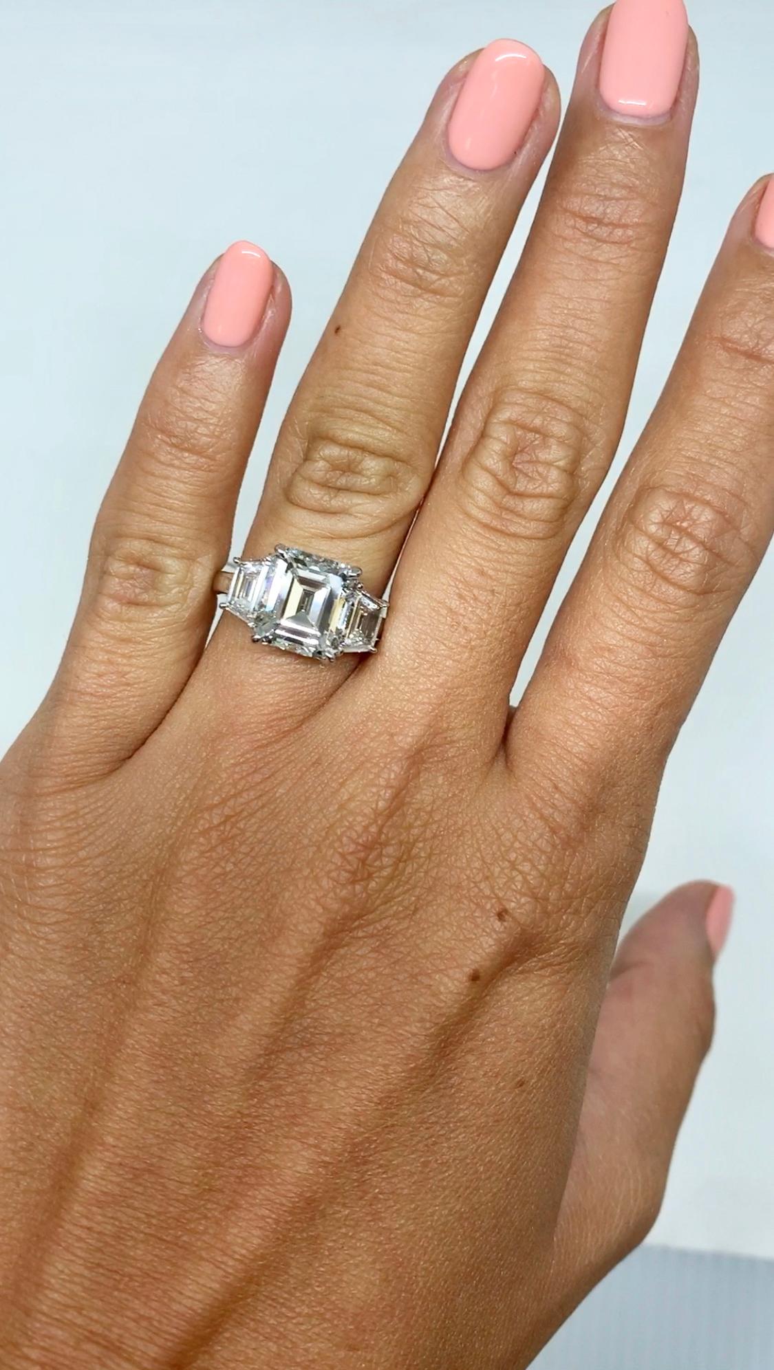 J. Birnbach GIA Certified 3.04 Carat E VS1 Emerald Cut Three-Stone Ring In New Condition In New York, NY