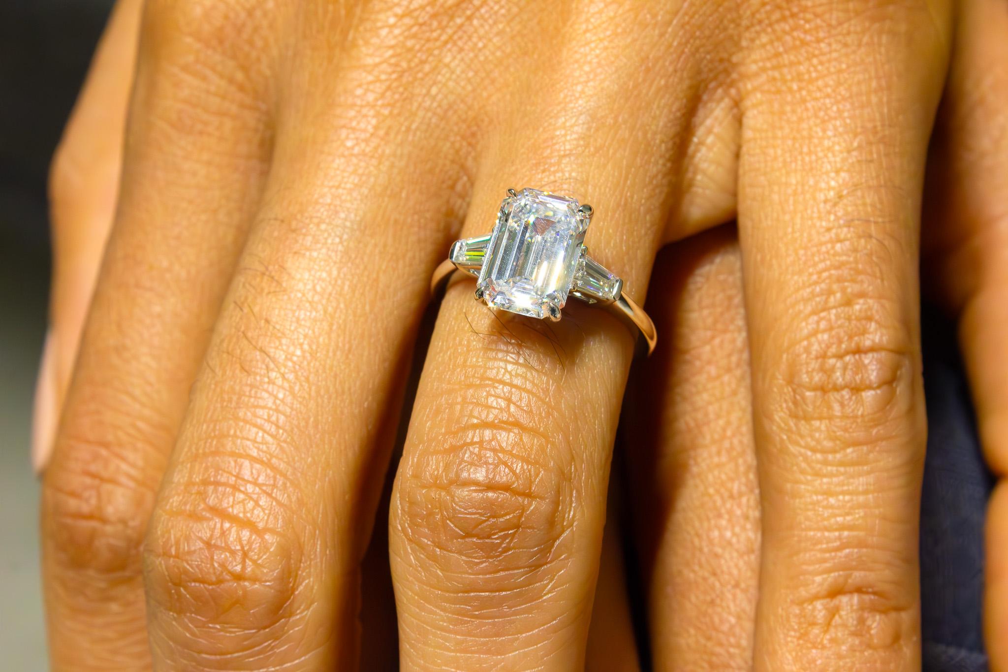 Women's or Men's J. Birnbach GIA Certified 3.03 Carat F VS2 Emerald Cut Diamond Three Stone Ring For Sale