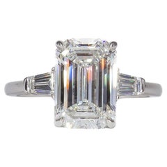 J. Birnbach GIA-zertifizierter 3,03 Karat F VS2 Diamantring mit drei Steinen im Smaragdschliff