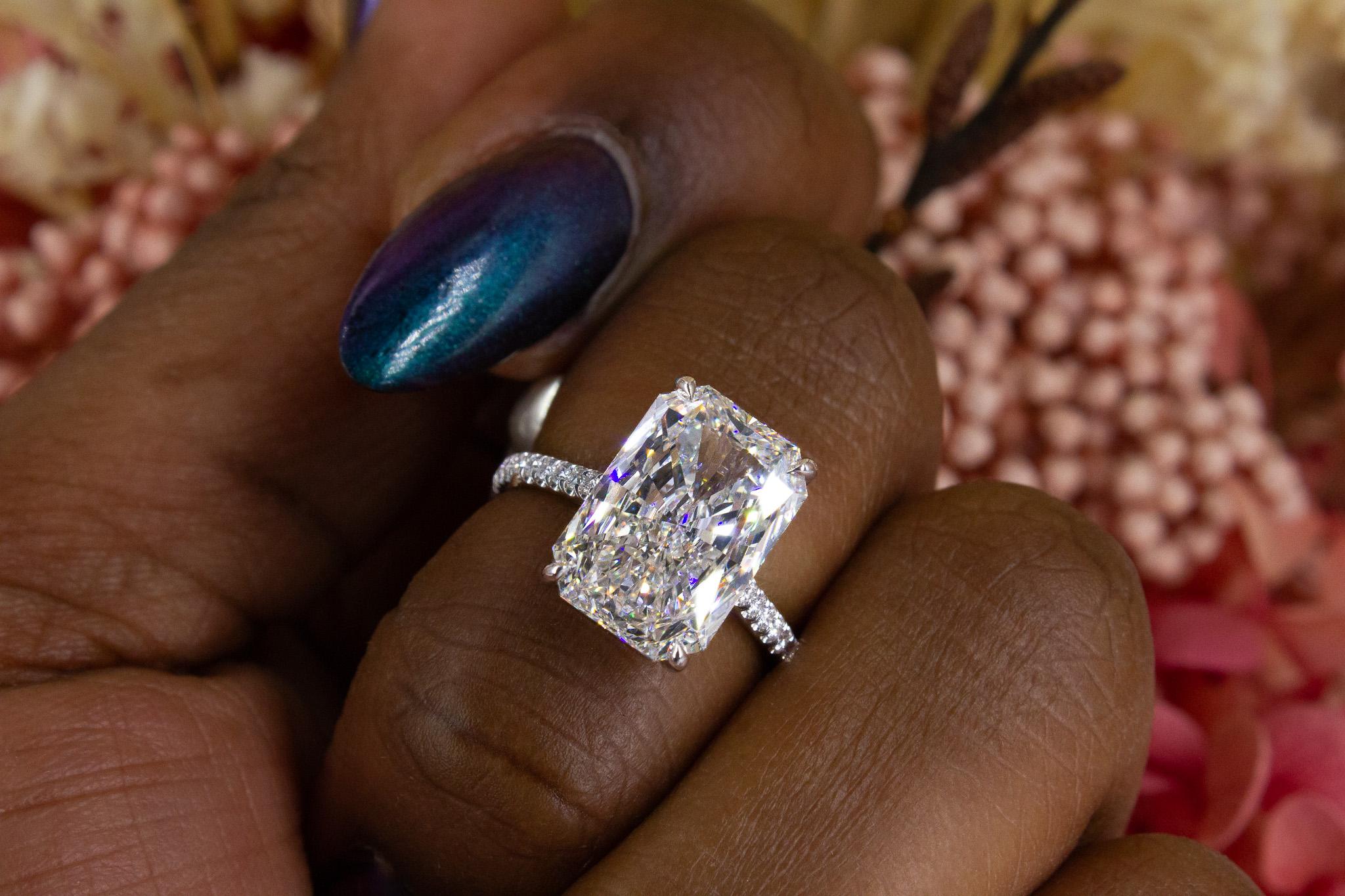 Contemporary J. Birnbach GIA Certified 6.01ct Radiant Cut Internally Flawless Diamond Ring For Sale