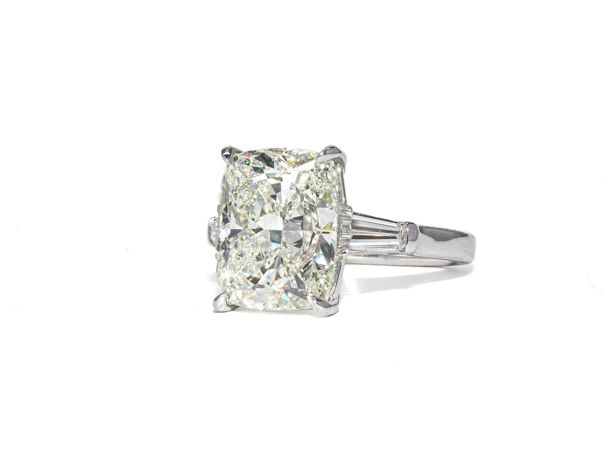 J. Birnbach GIA Certified 7.02 Carat Cushion Cut Diamond Three-Stone Ring In New Condition For Sale In New York, NY