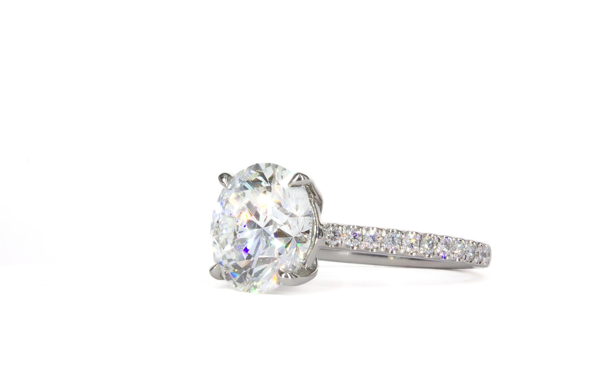 Contemporary J. Birnbach GIA Certified G VS1 4.50 Carat Round Brilliant Diamond Ring For Sale