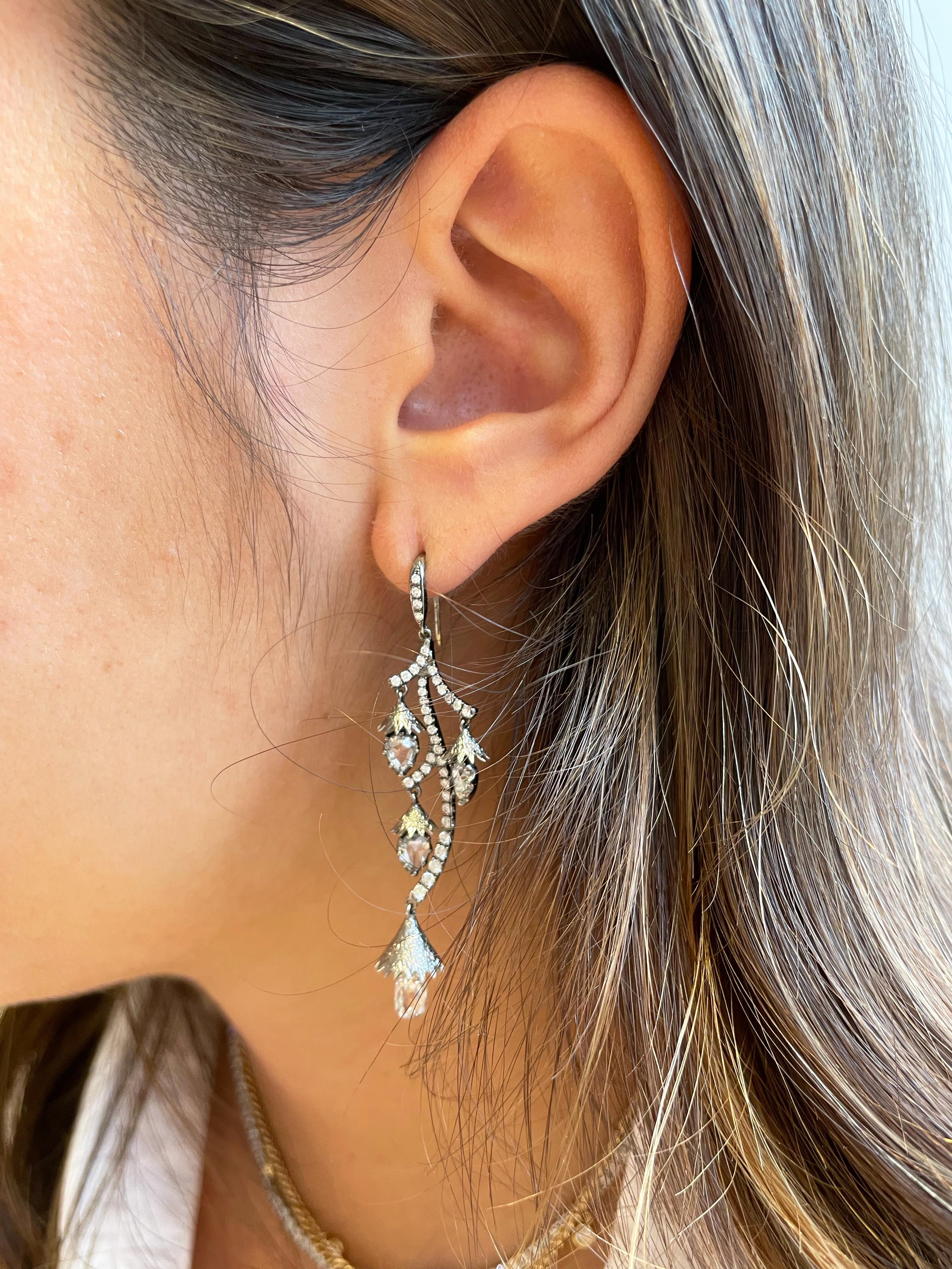 Taille briolette J. Birnbach, boucles d'oreilles en goutte en diamants taille rose et briolette en vente