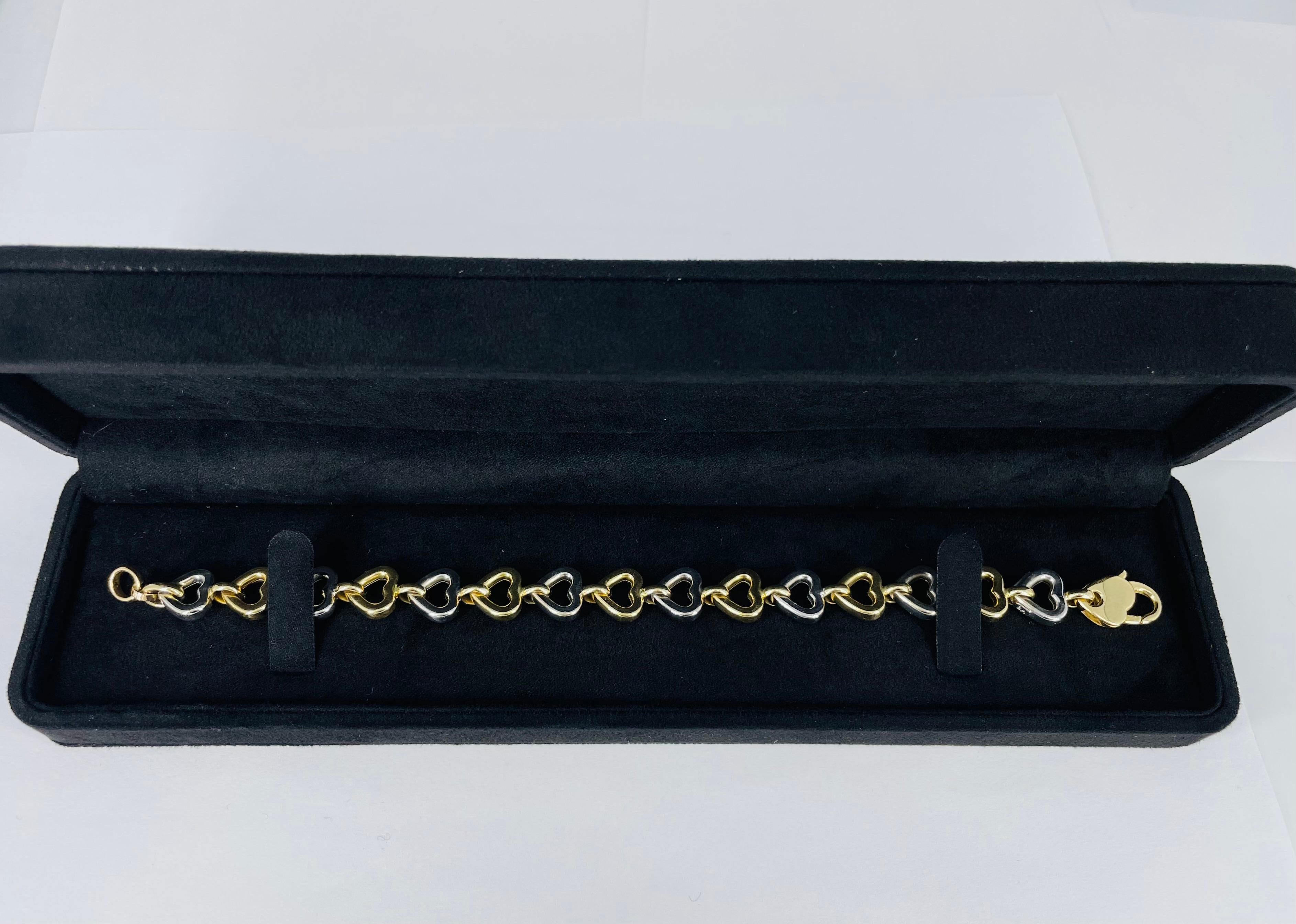 J. Birnbach Yellow and White 14K Gold Open Heart Link Bracelet In Excellent Condition For Sale In New York, NY