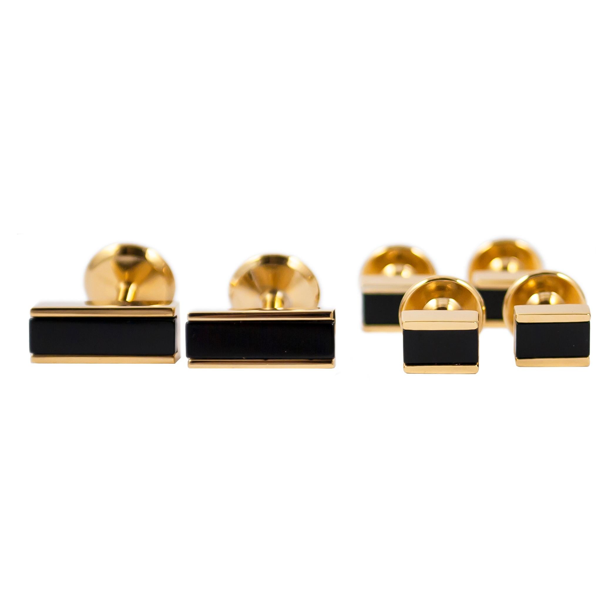 J. Birnbach Yellow Gold and Onyx Cufflink and Stud Set In New Condition In New York, NY