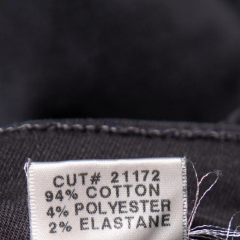 This pair of J Brand Alana jeans offer a stylish look and a good fit! Made from a cotton blend, these denim jeans come in a black shade and detailed with a distressed finish. Wear them with a leather jacket for a chic appeal.