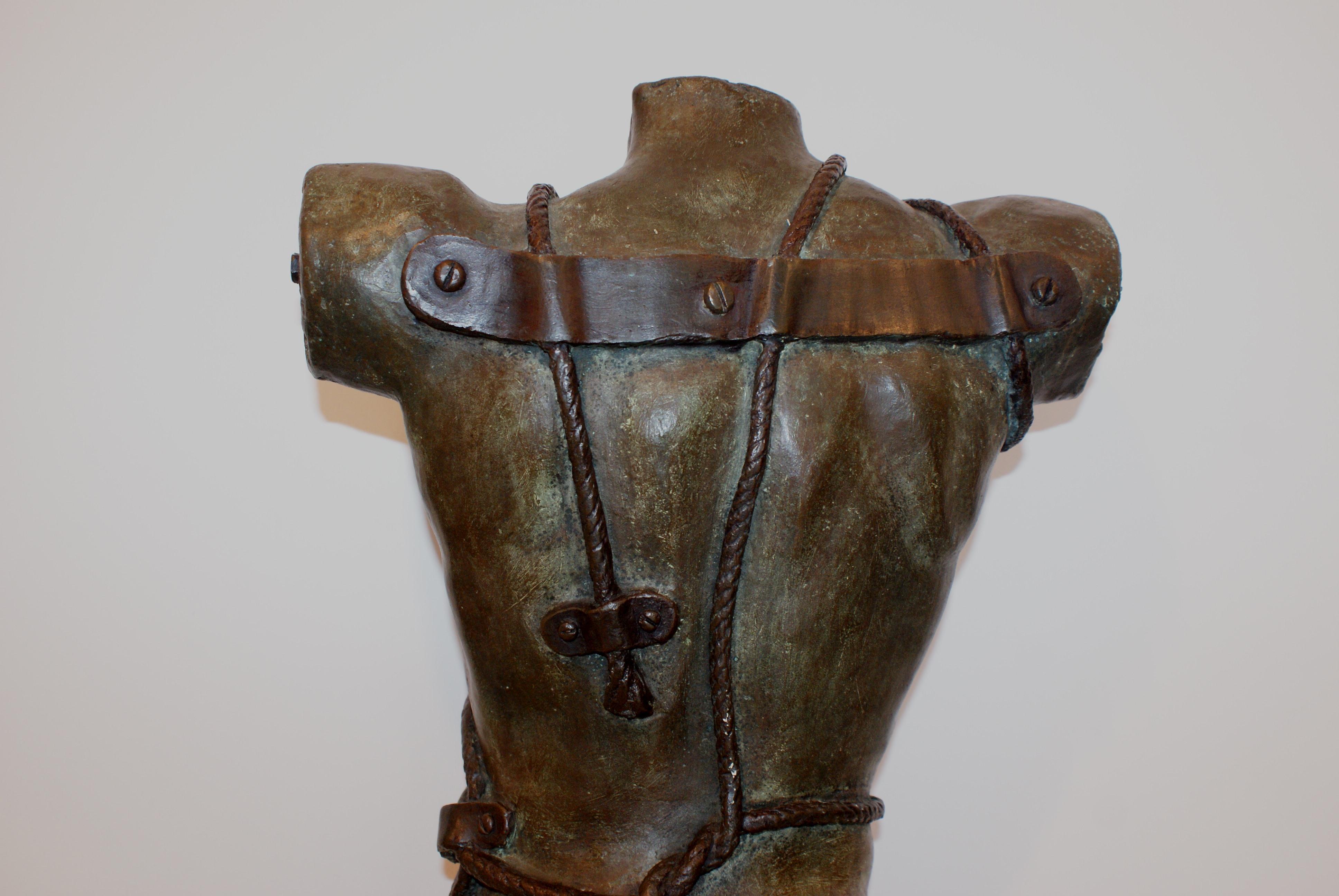 J. Casamayor. 33  Torso de hombre.. escultura original de bronce 7/7 en venta 5