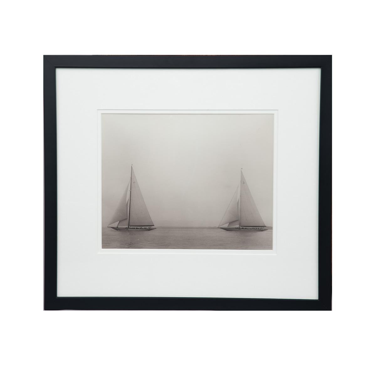 J Klasse K3 (Kleeblatt) und K2 Rennen in leichter Luft. Eine Sammlung von Original-Gelatineabzügen von Kirk und seinen Söhnen von der berühmten J-Klasse-Yacht Shamrock.

Teil einer Sammlung von 5 Original-Gelatineabzügen von Kirk und seinen Söhnen