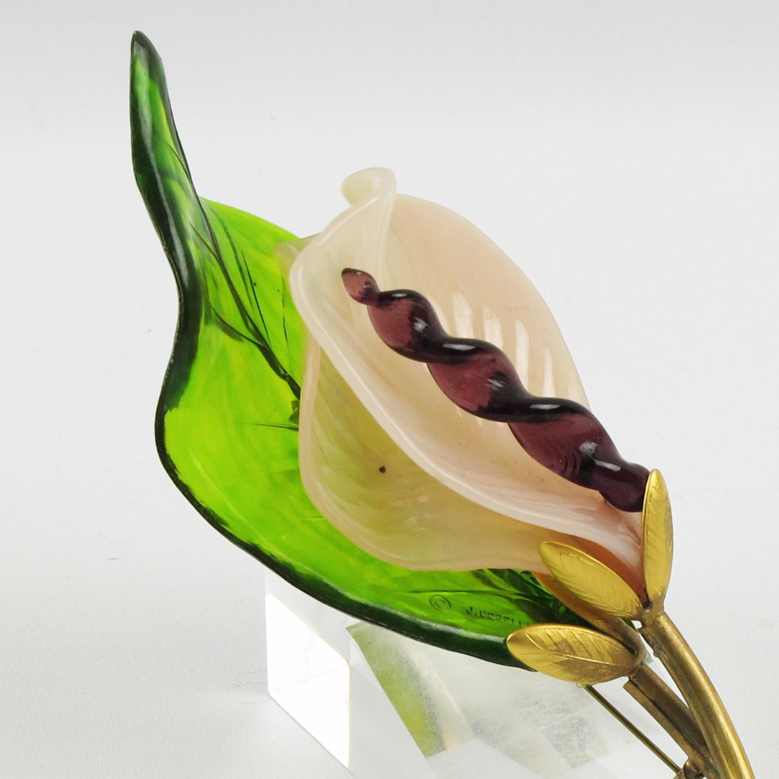 J. Corelli Italy Lucite Glass and Brass Dimensional Flower Pin Brooch For Sale 1