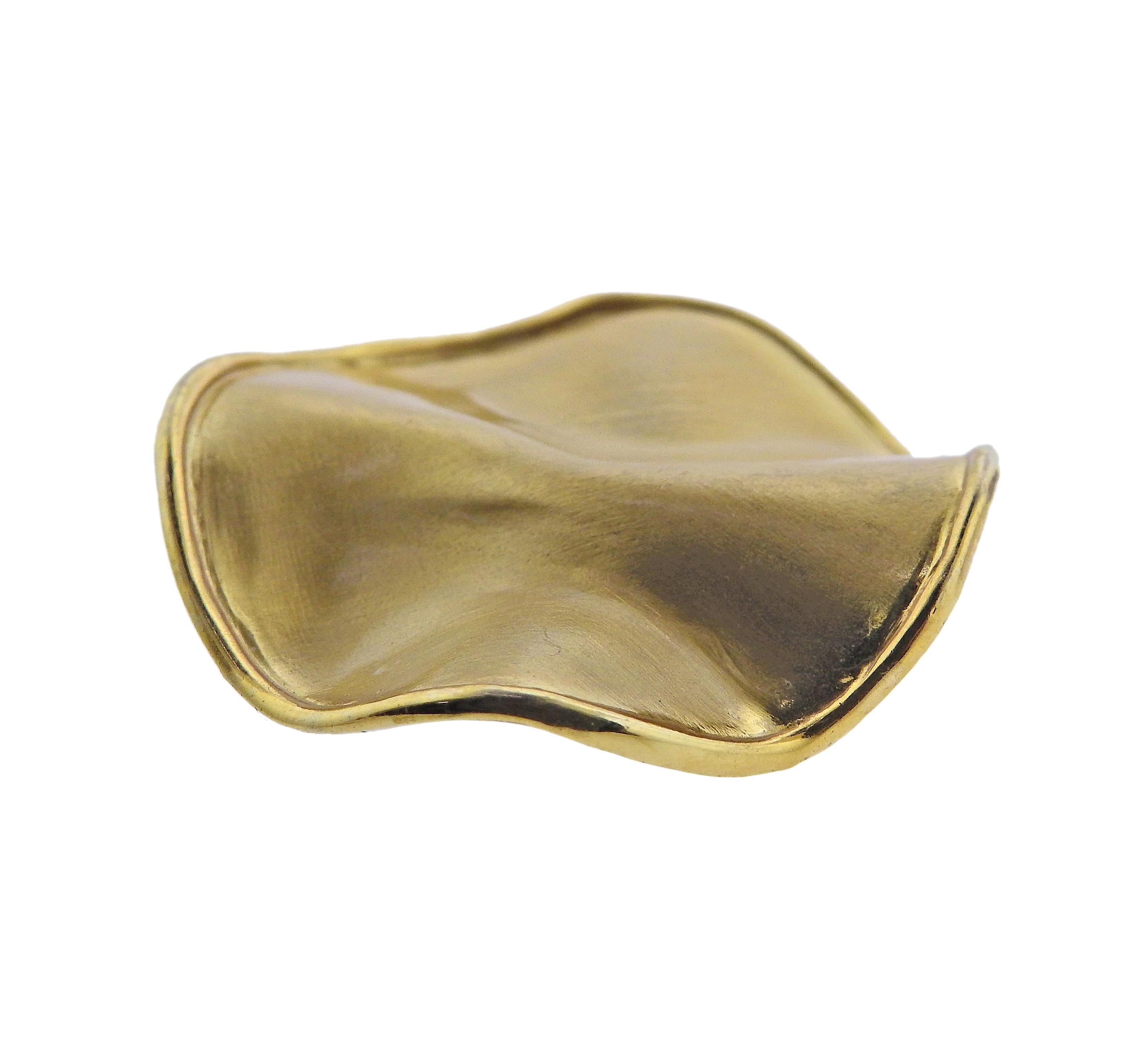 J. Gabriel Modernist Large Gold Earrings In Excellent Condition For Sale In New York, NY