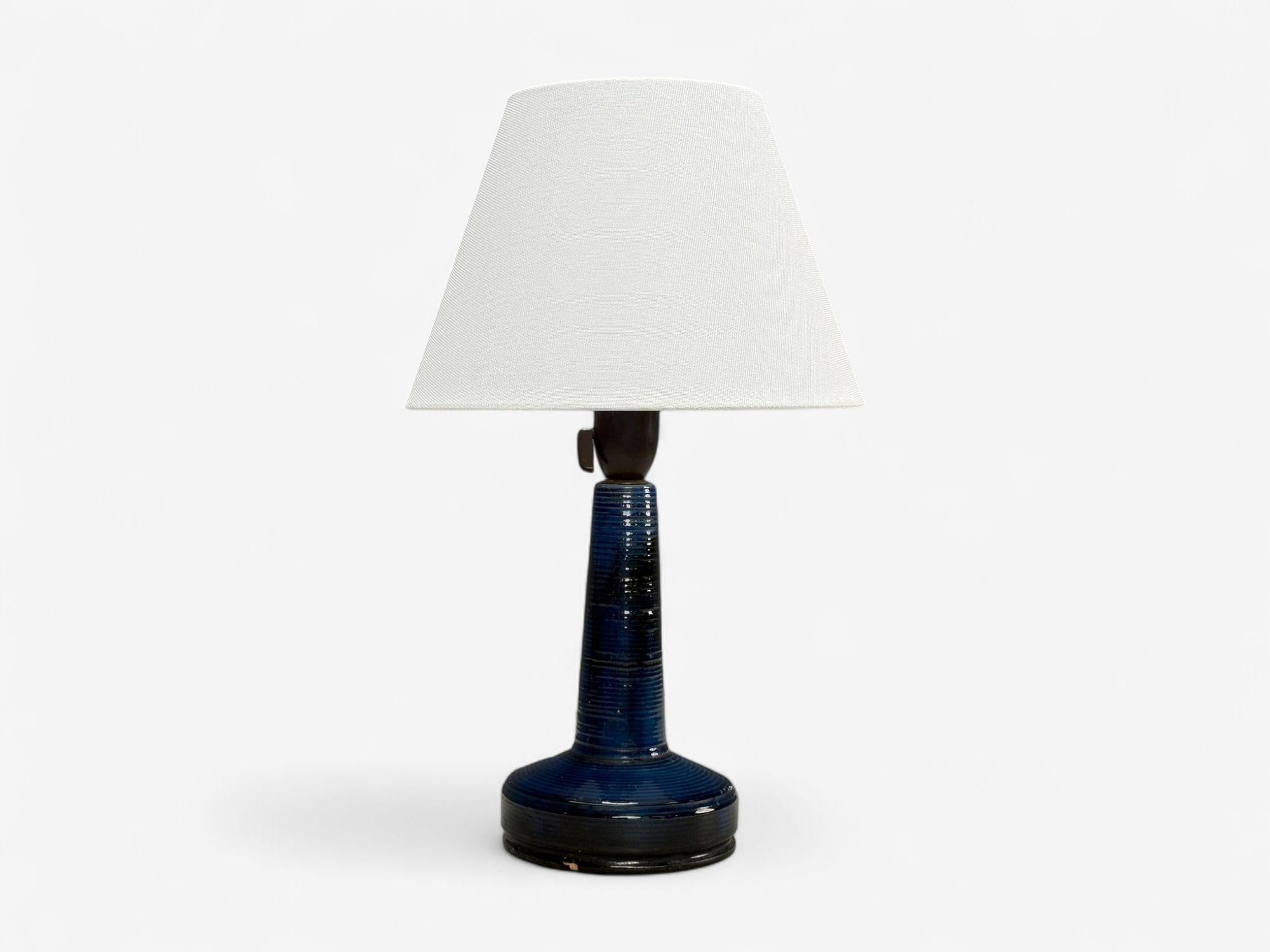 Danois J. Holstein Keramik, grès bleu, lampe de table, Danemark, années 1960 en vente